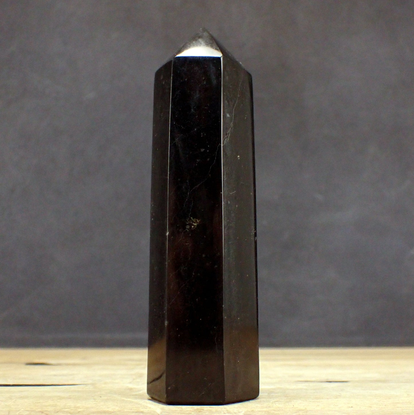 Tourmalin Obelisk aus Brasilien - 464,48g - 147 x 44 x 39mm
