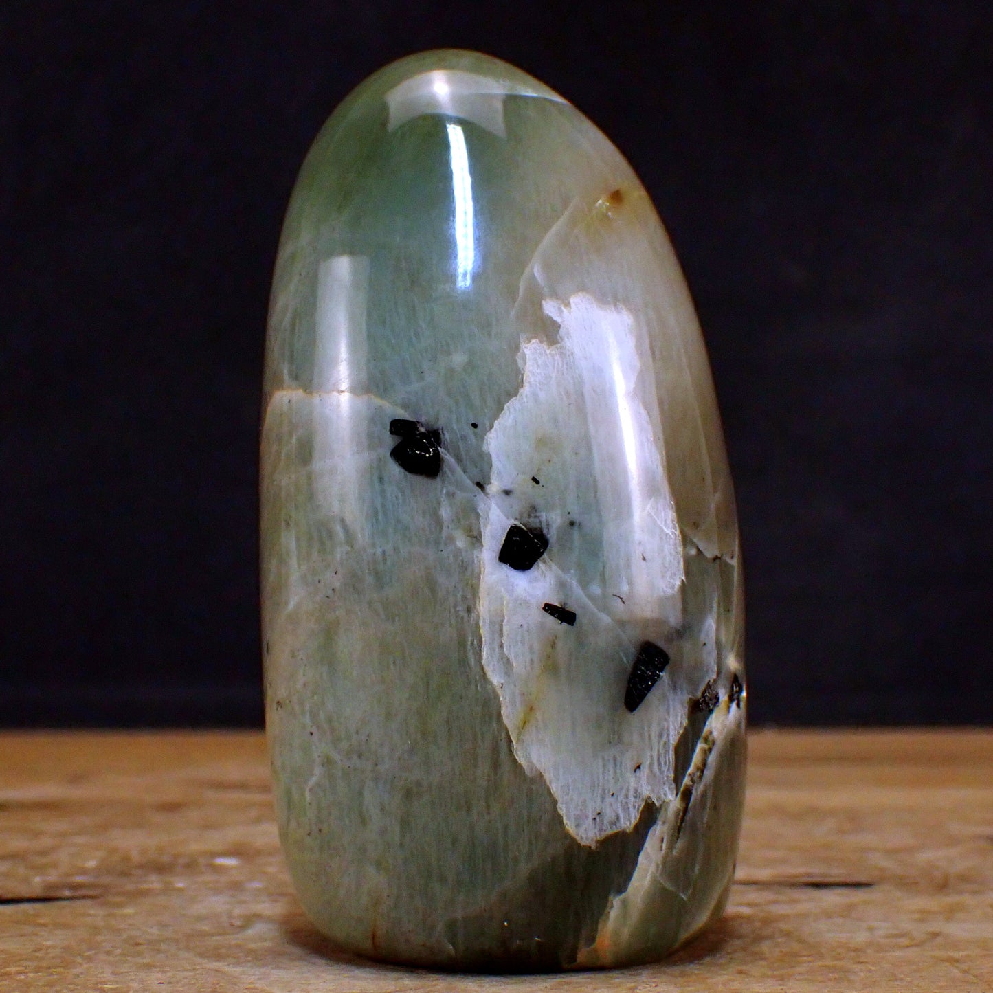 Garnierit Grüner Mondstein Freiform - 713,39g - 122 x 69 x 63mm