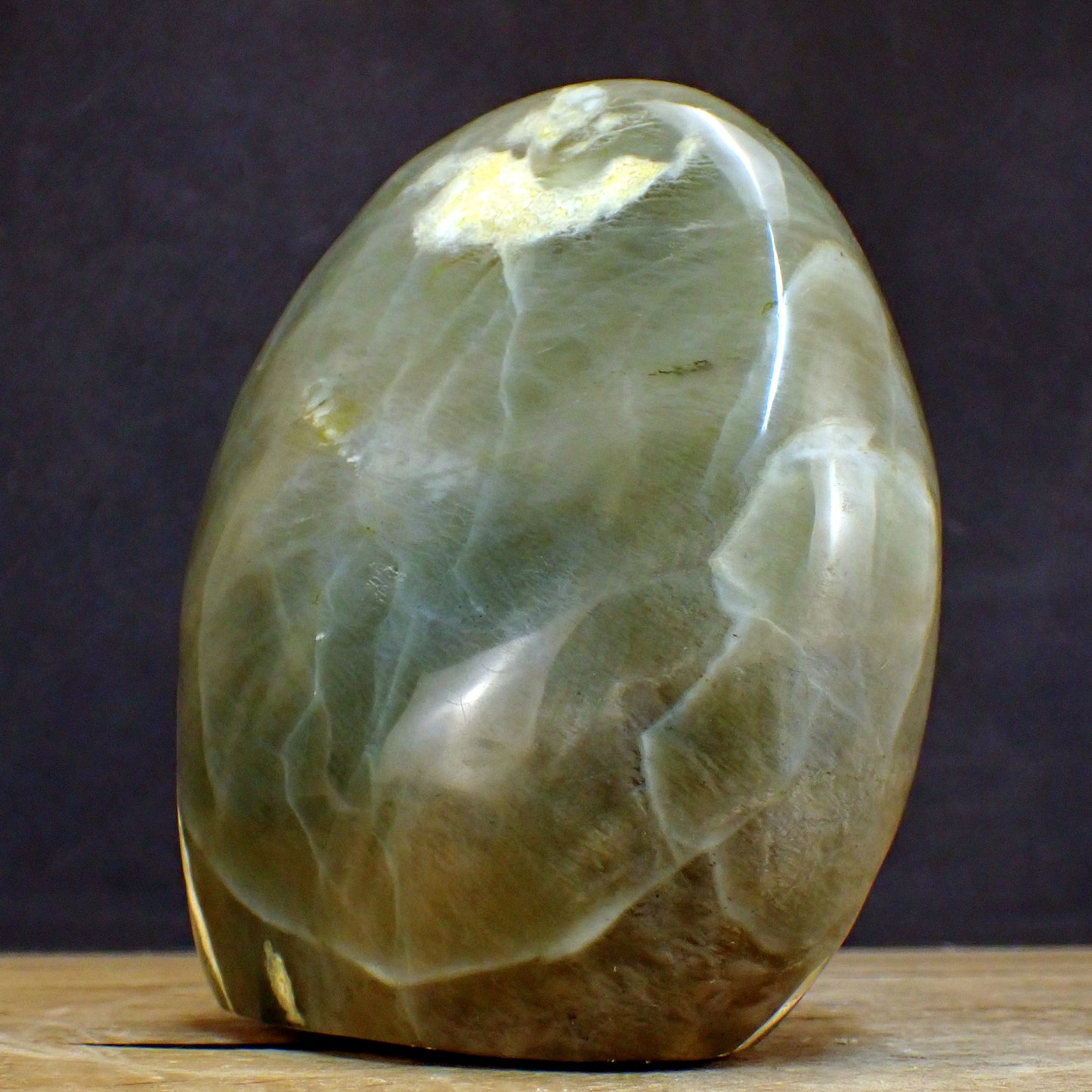 Garnierit Grüner Mondstein Freiform - 2570,79g - 165x142x85mm