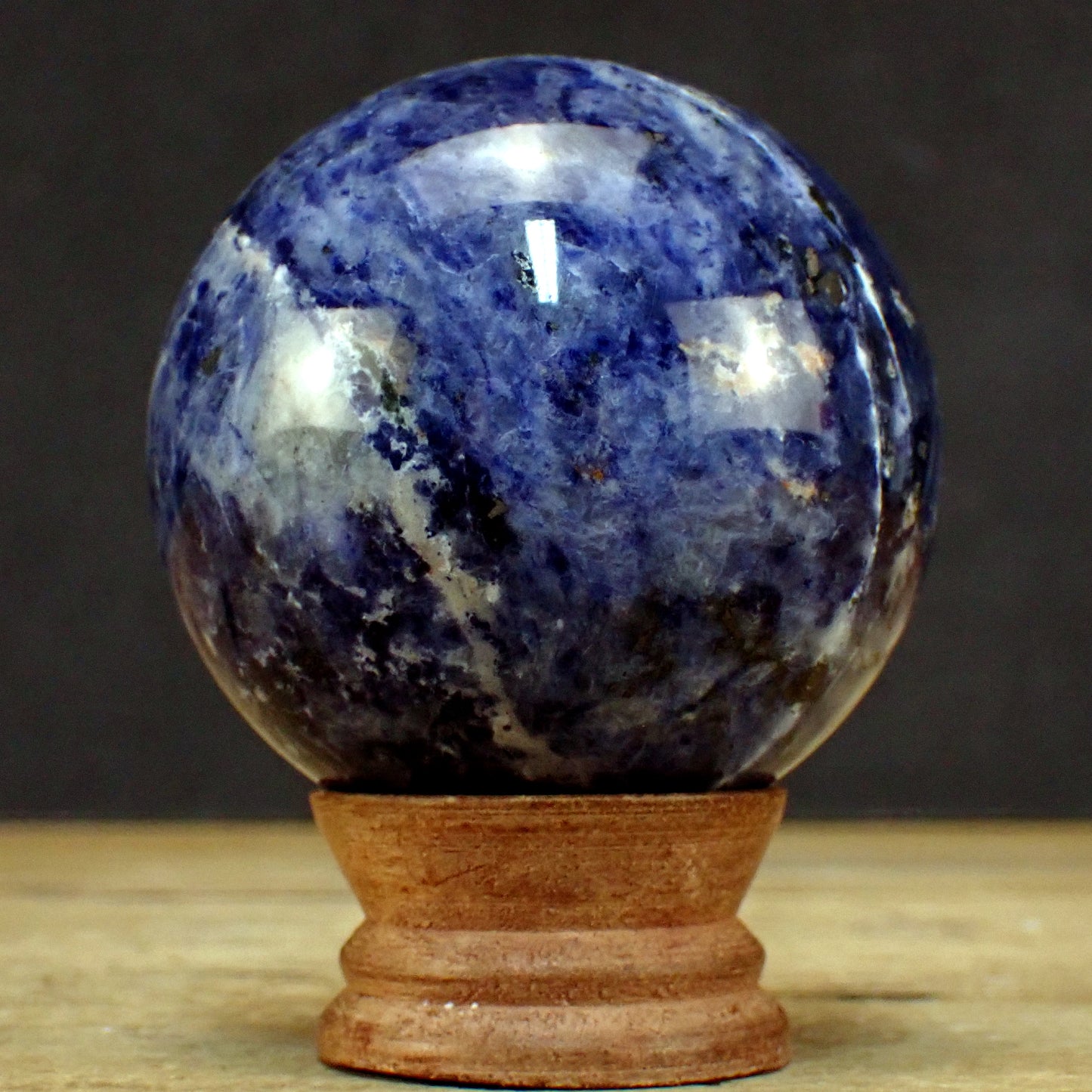 Sodalith Kugel – 472,94g – 71mm