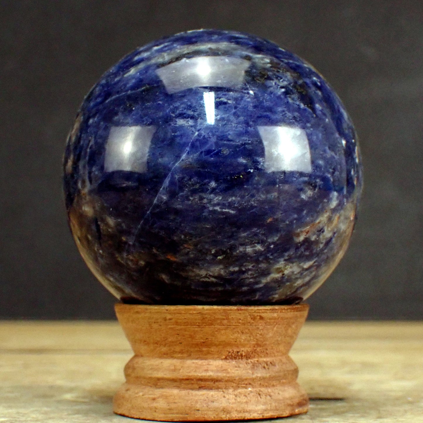 Sodalith Kugel – 373,51g – 65mm