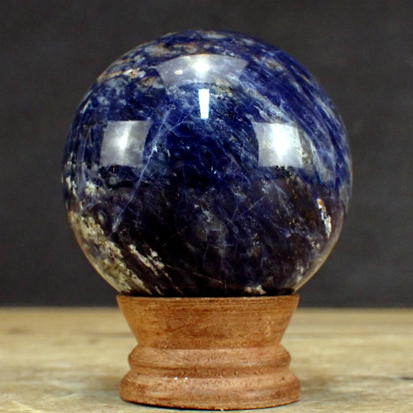 Sodalith Kugel – 373,51g – 65mm