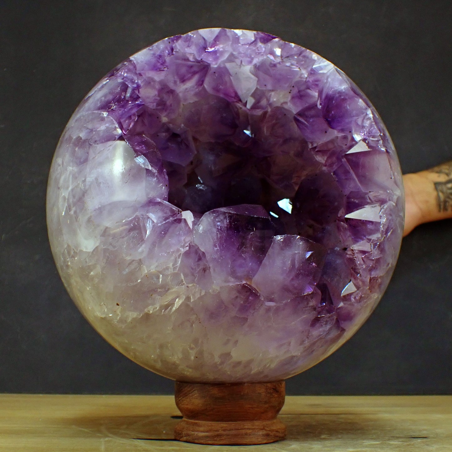 Sehr Große Amethyst Kugel Druse – 16522,55g – 255mm