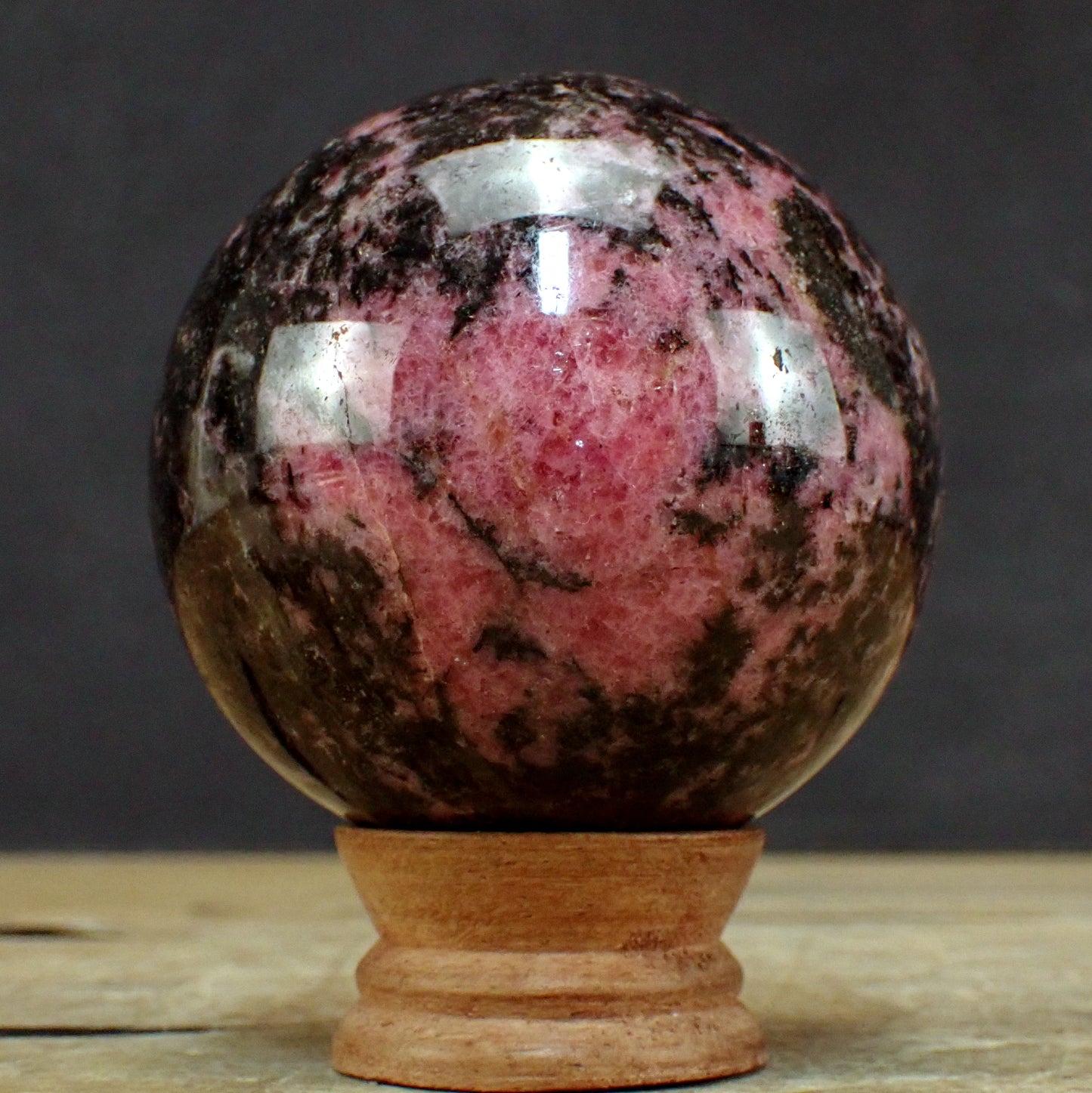 Rhodonit Kugel - 947,77g - 80mm