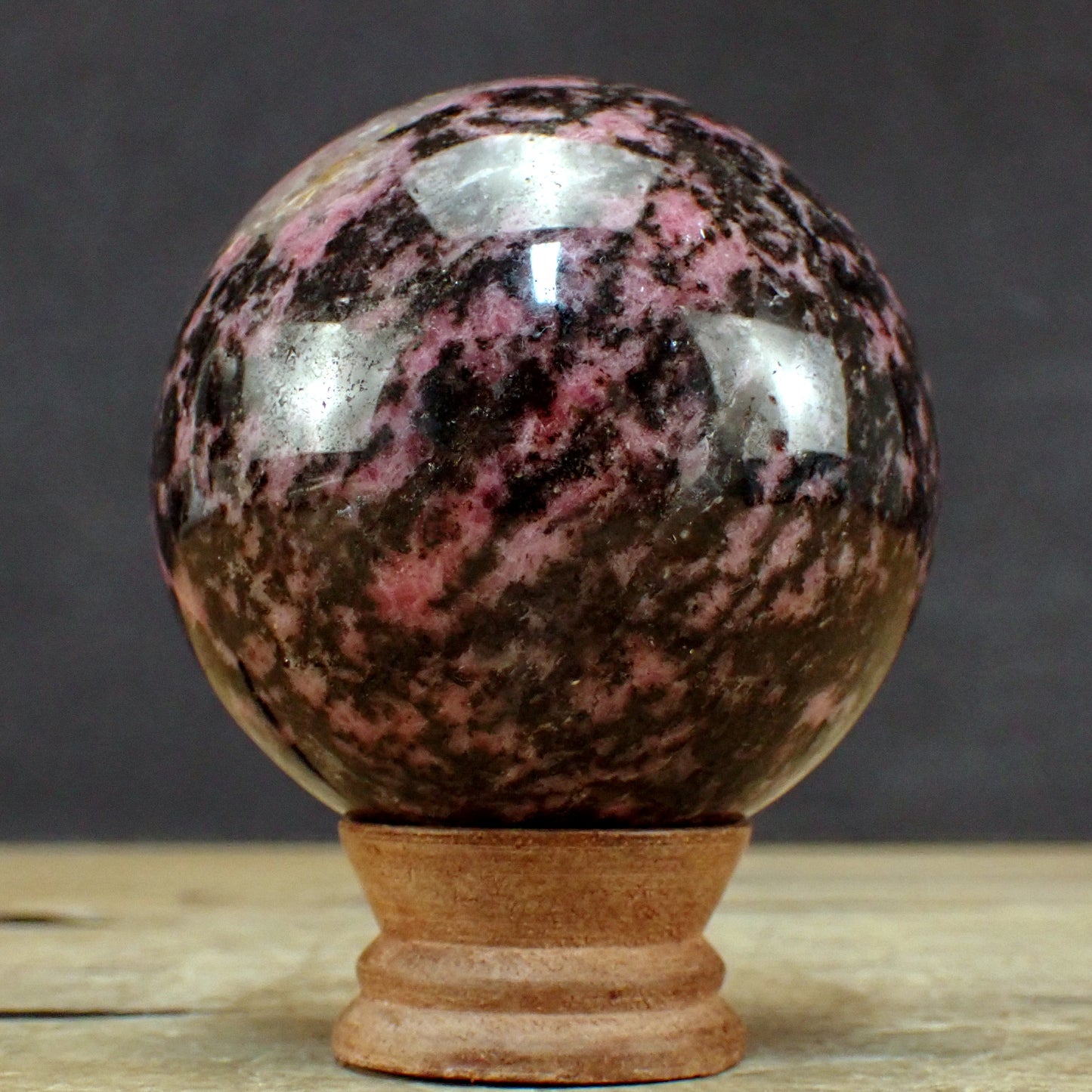Rhodonit Kugel - 947,77g - 80mm