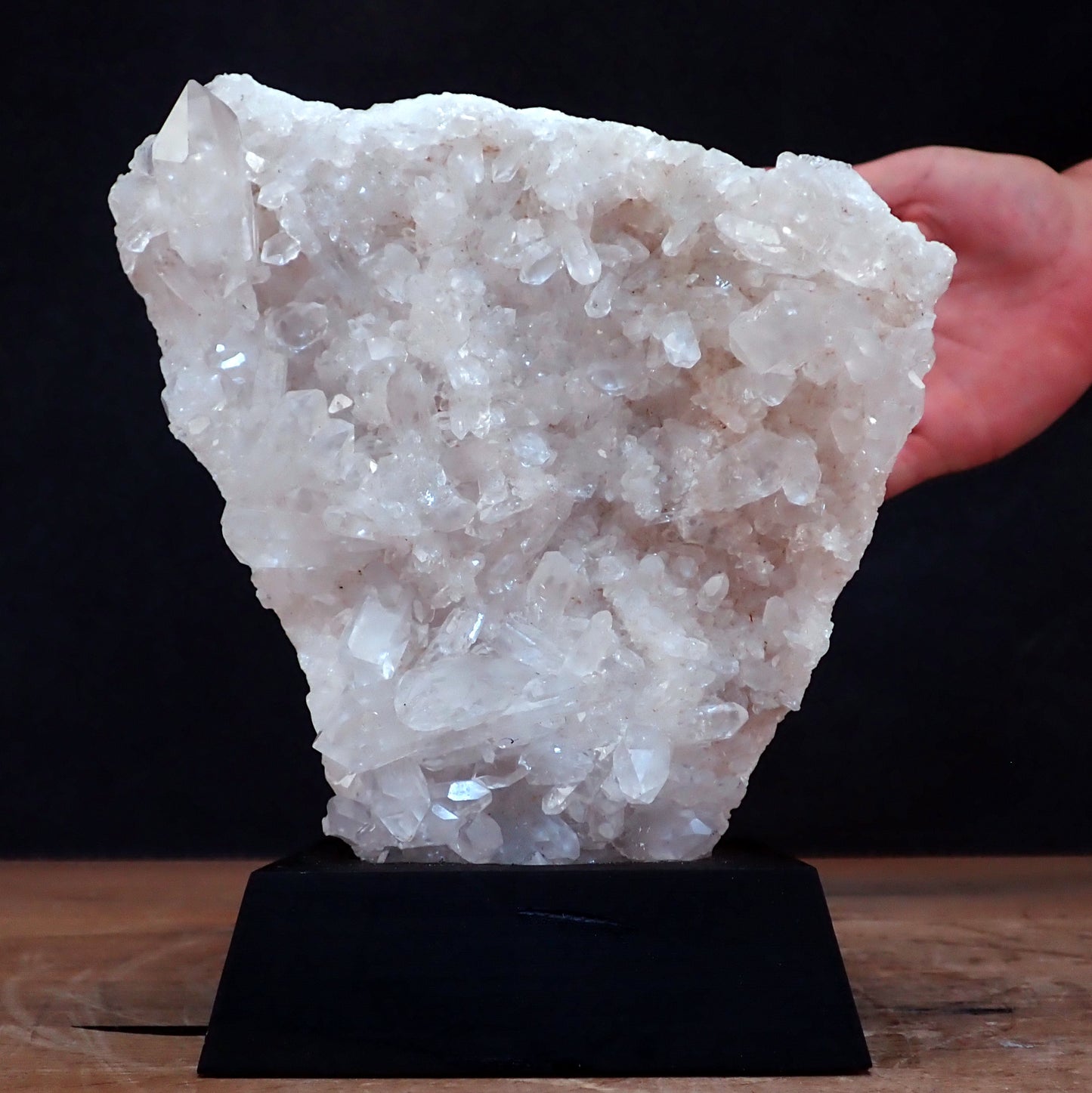 Quarzcluster auf Ständer aus Brasilien - 2745,52g - 200 x 182 x 108mm