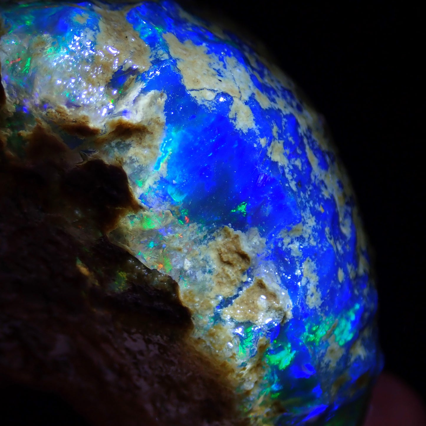 Seltener Großer Kristall-Opal, Äthiopien - 557.5ct - 111,5g