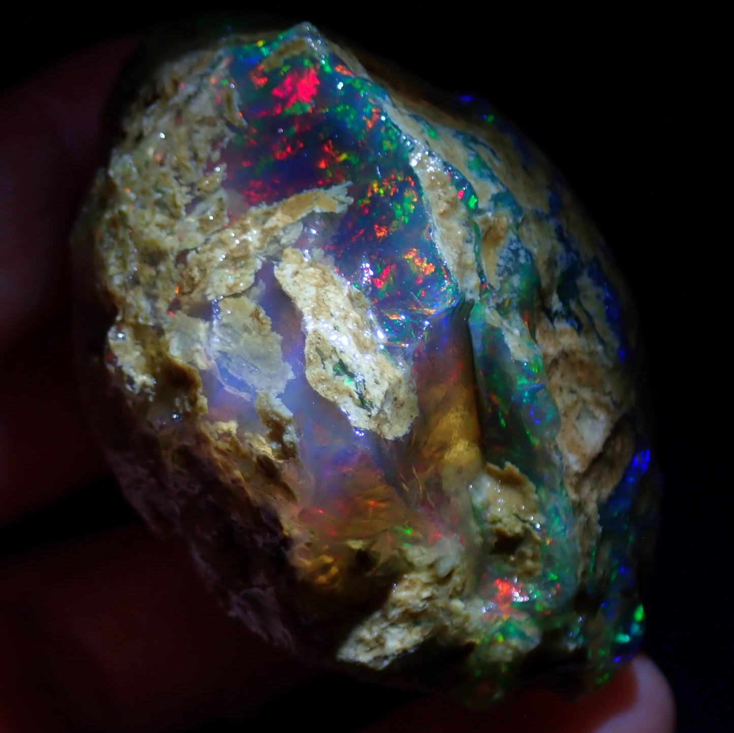 Seltener Großer Kristall-Opal, Äthiopien - 557.5ct - 111,5g