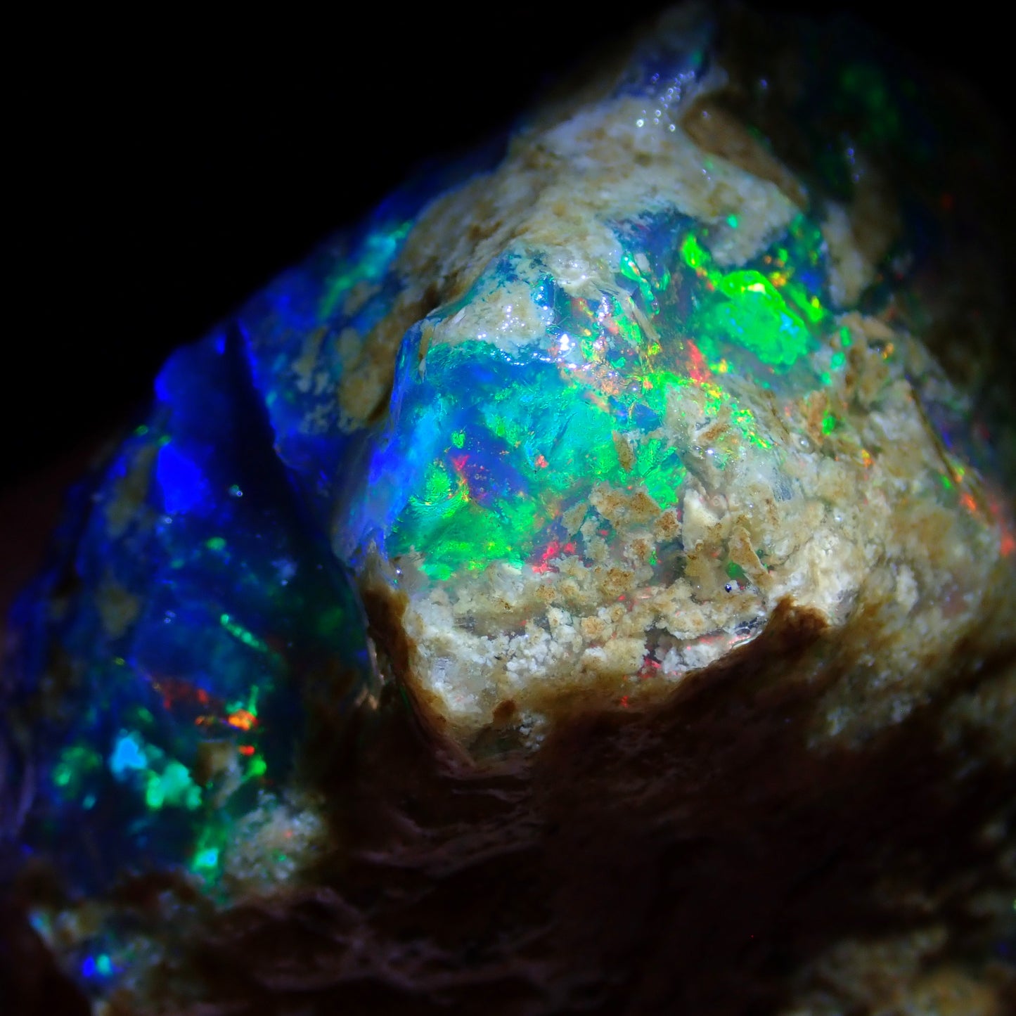 Seltener Großer Kristall-Opal, Äthiopien - 557.5ct - 111,5g
