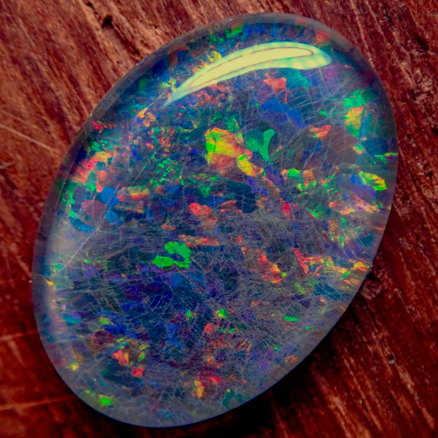 AAA + Black Opal Triplet, Australien, 0,724g - 3,62ct