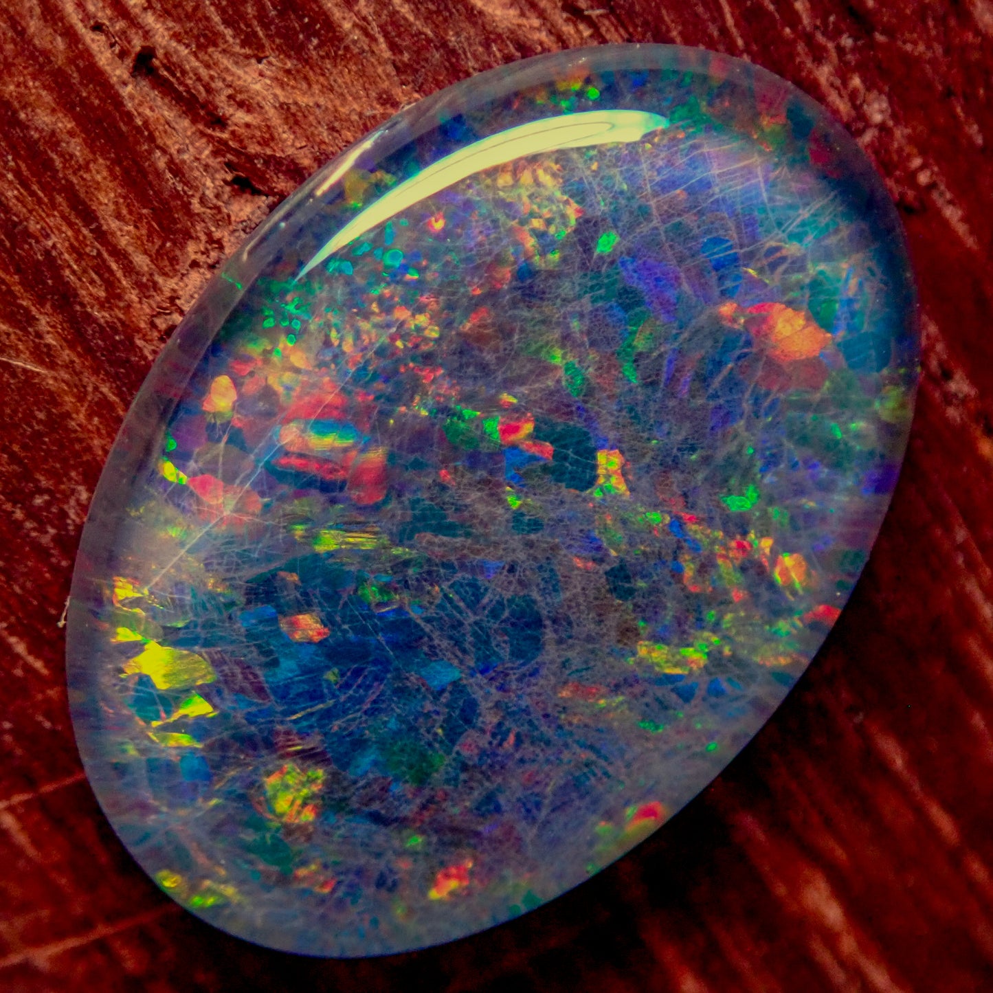AAA + Black Opal Triplet, Australien, 0,724g - 3,62ct