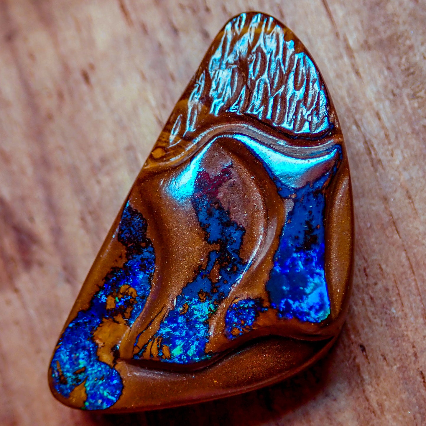 Natürlicher AAA+ Boulder Opal Anhänger aus Australien, 42.965 ct