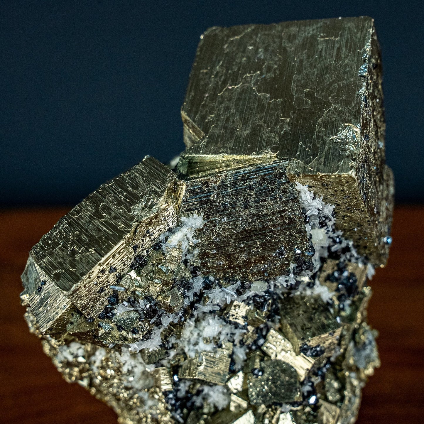 Natürliche Pyrit, Quarz und Galena Kristallcluster - 1537,26g