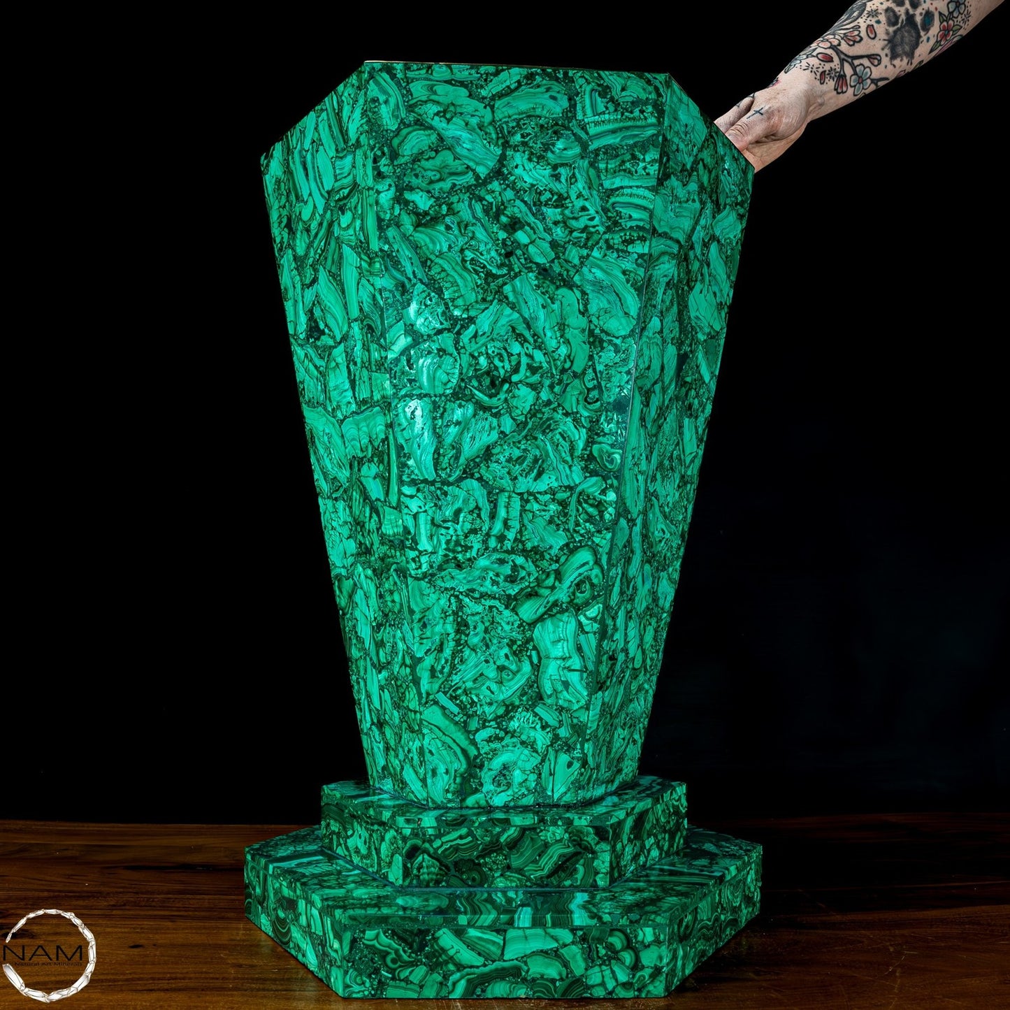 Sehr seltene große Malachit Vase aus dem Kongo – 15483,77g