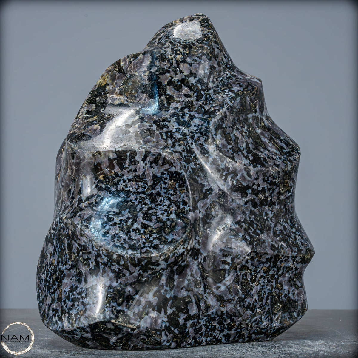 Natürliche Merlinit (Gabbro) Kristall Flamme - 5685,15g