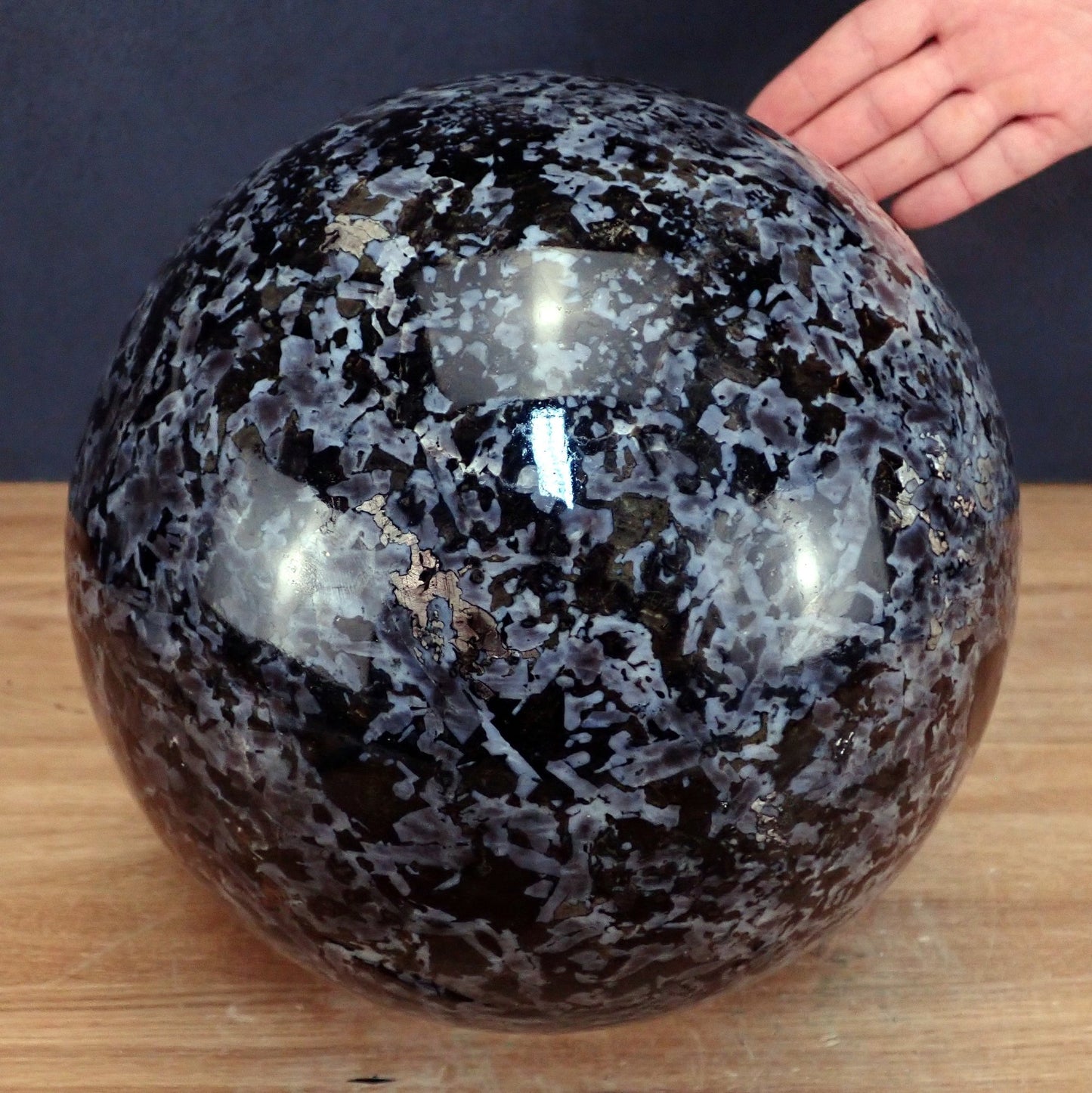 Sehr Große Merlinit (Gabbro) Kugel - 22456.24g - 255mm