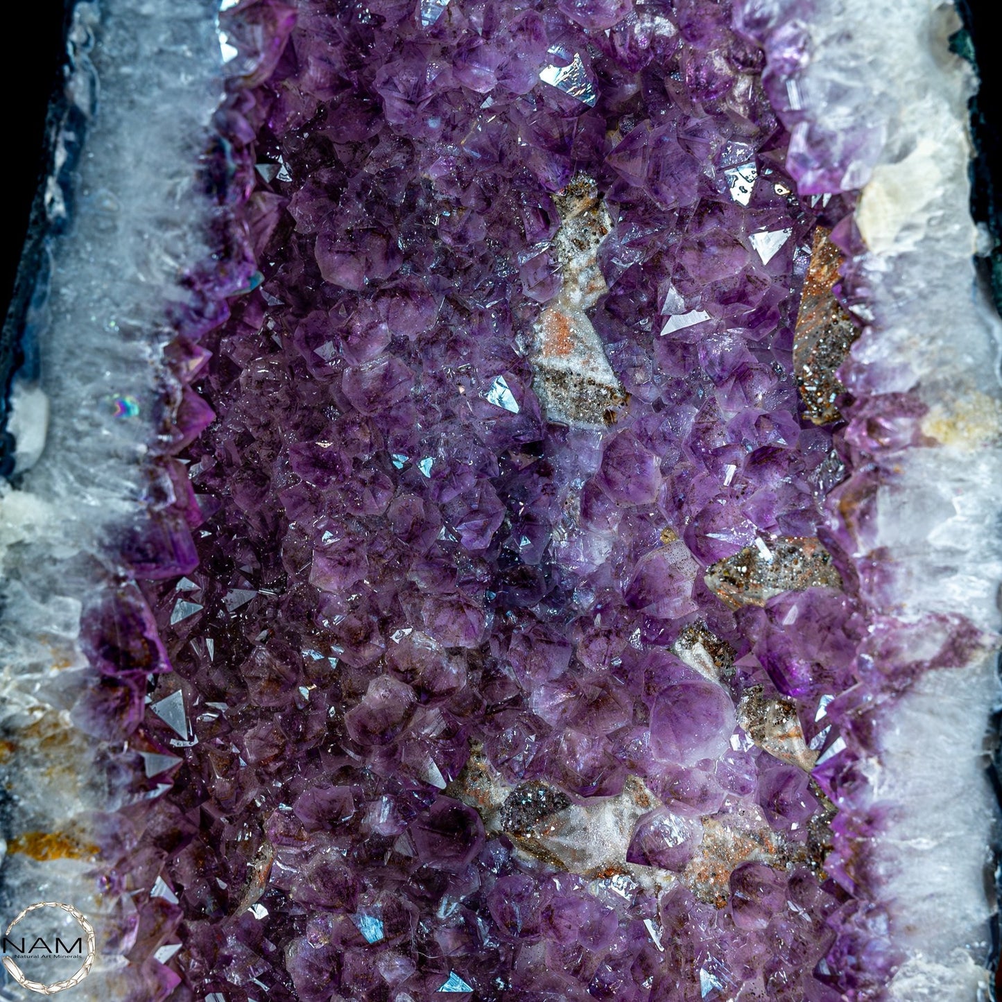 Natürliche Intensive Amethyst-Achat-Kristall Kathedrale/Druse - 29421,12g