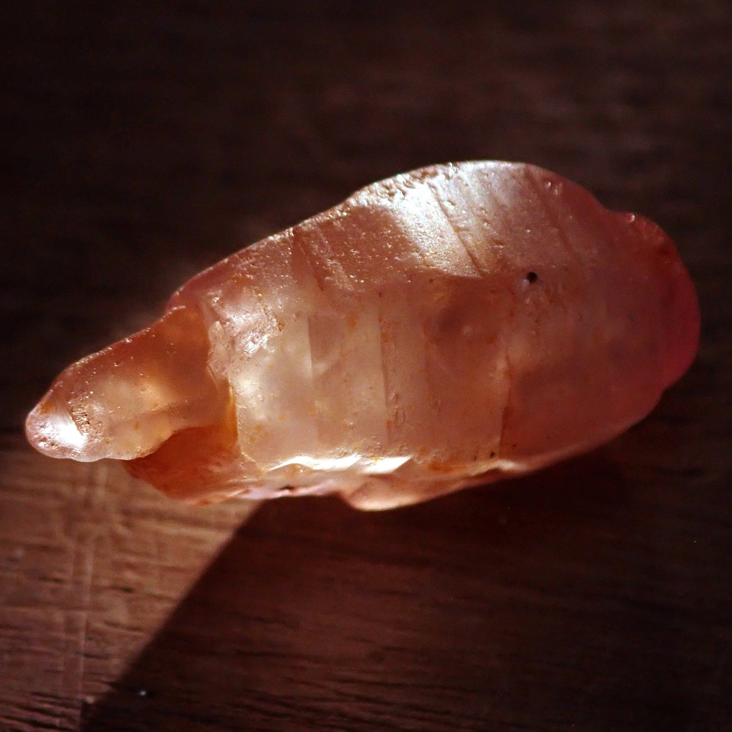Seltener Padparadscha Farbener Saphirekristall aus Wiza, Tansania, 15.435 ct