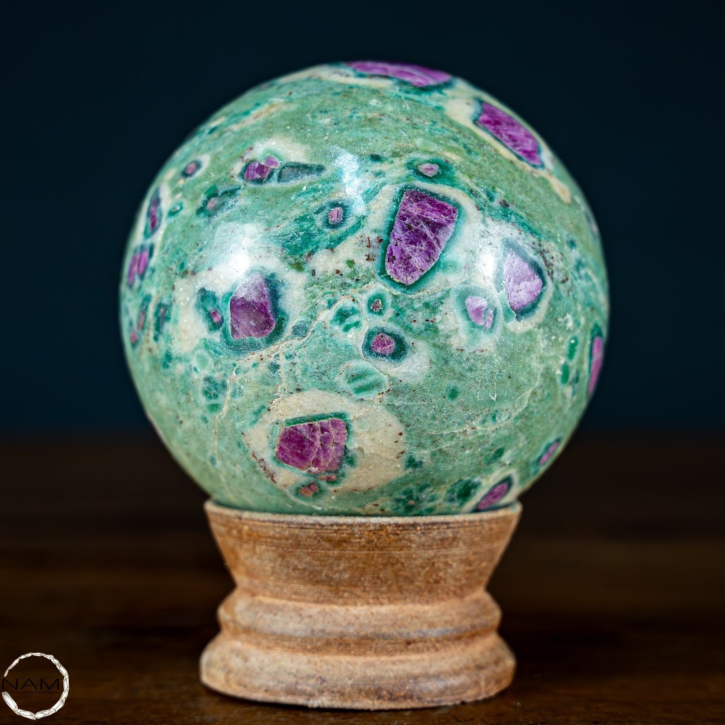 Natürliche Rubin in Fuchsit und Kyanit als Kugel - 2093,45ct - 65mm