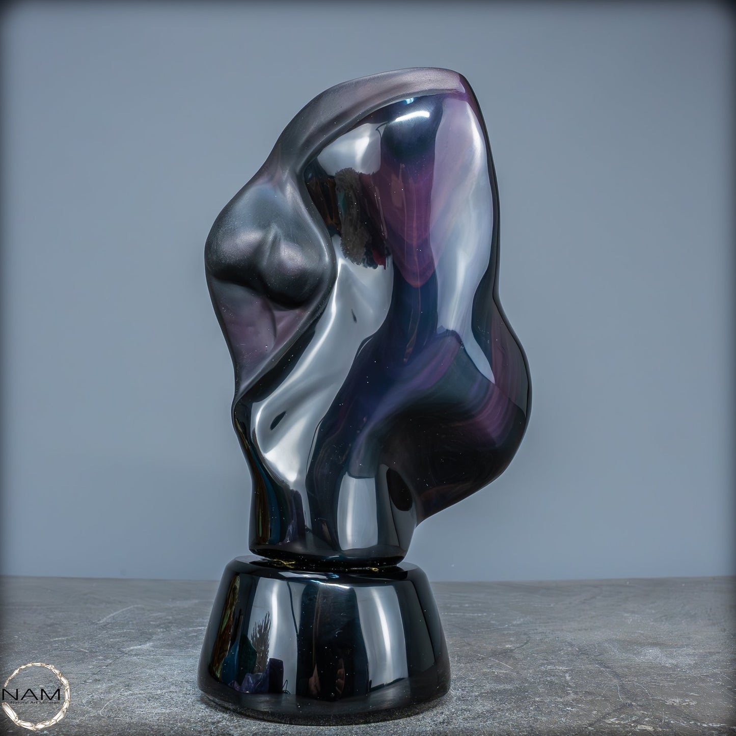 Natürliche Obsidian-Skulptur „Regenbogenfarben“ - 1508,19g