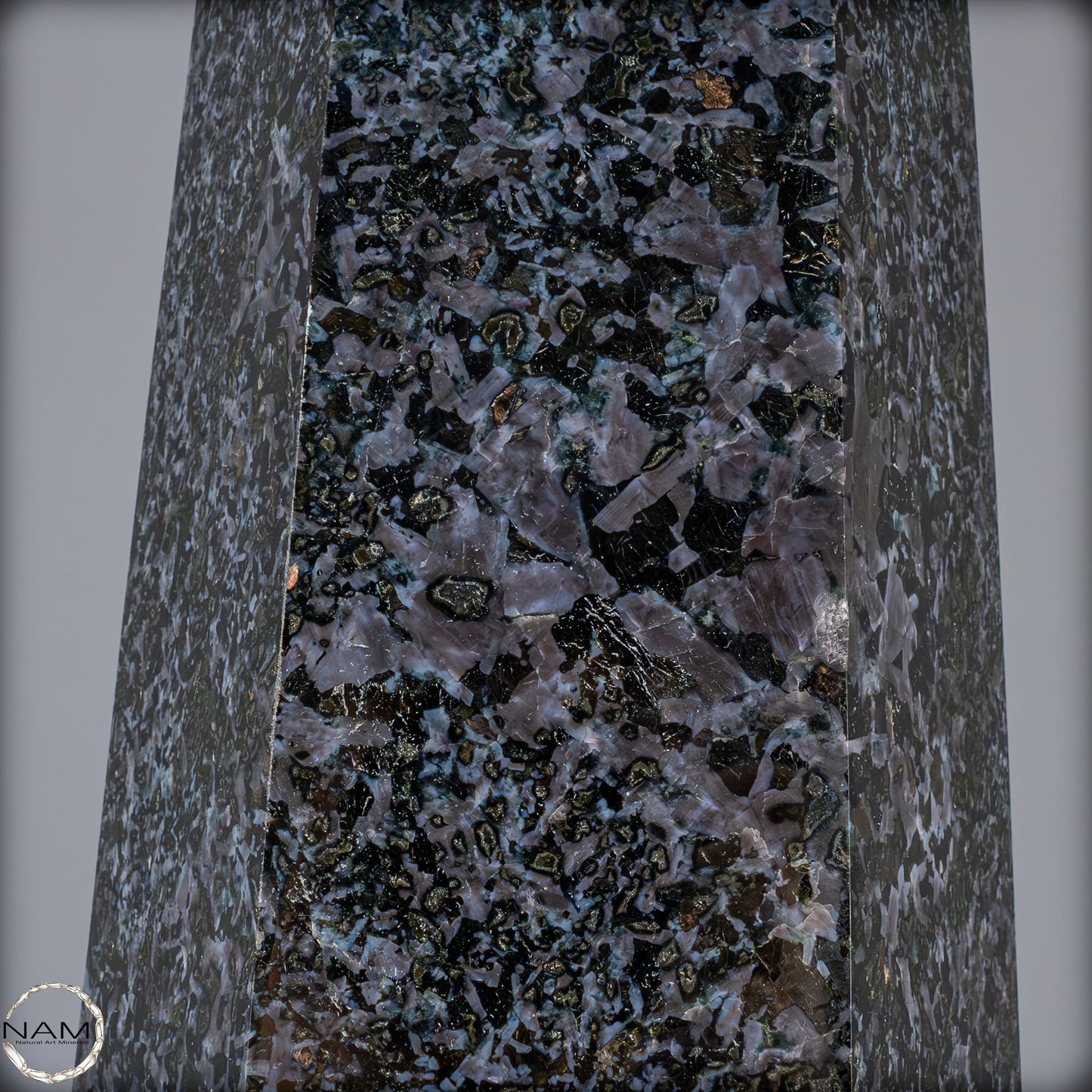 Natürlicher Großer Merlinit (Gabbro) Kristall Obelisk - 23560,14g