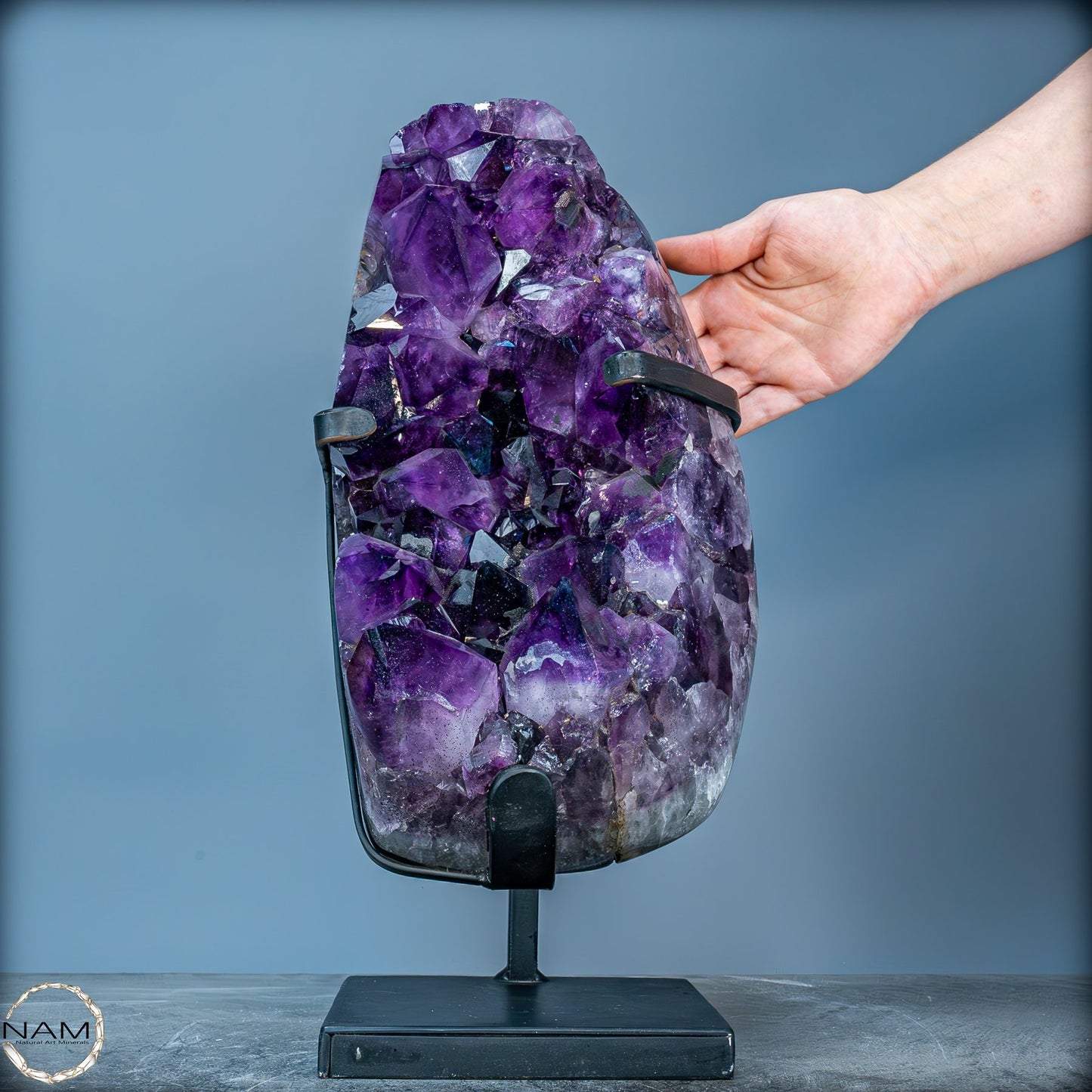 Natürliche Amethyst-Kristalle/Druse auf Ständer - 11719,17g
