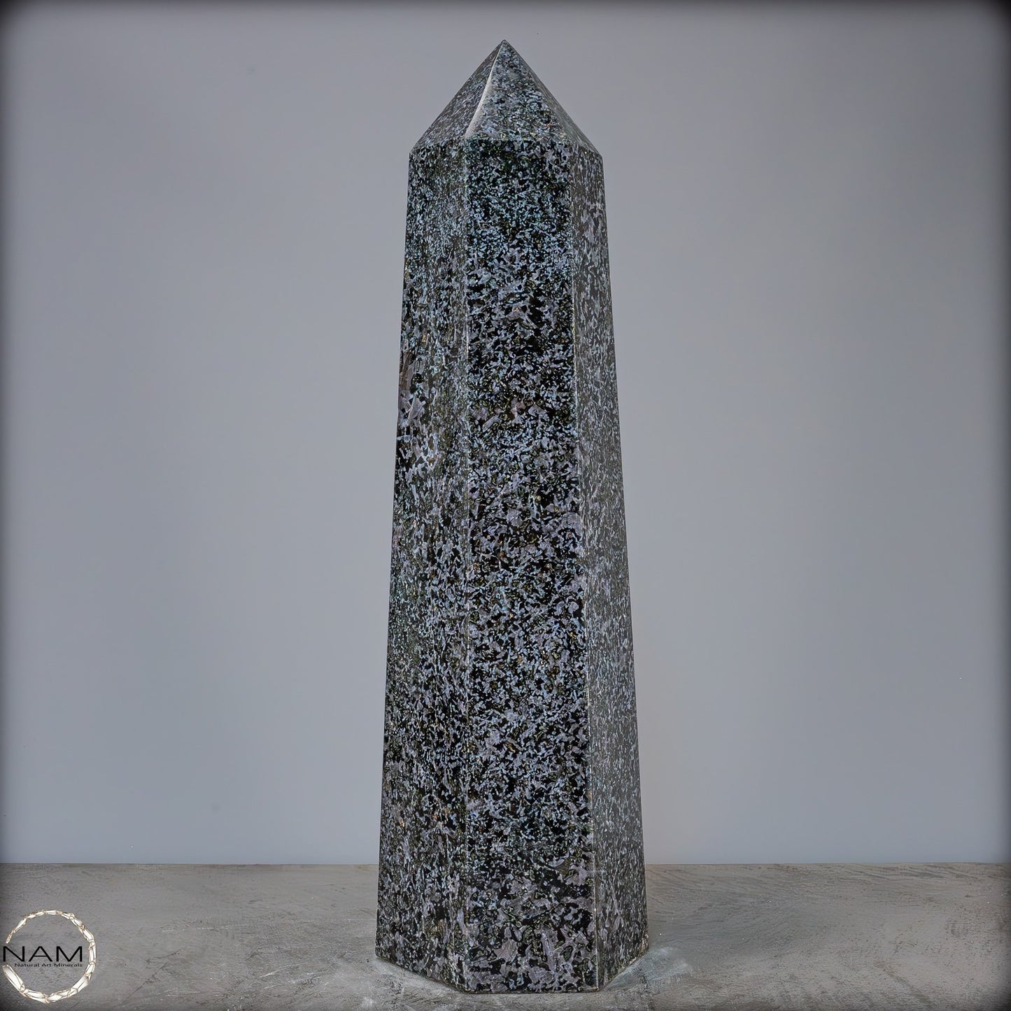 Natürlicher Großer Merlinit (Gabbro) Kristall Obelisk - 23560,14g