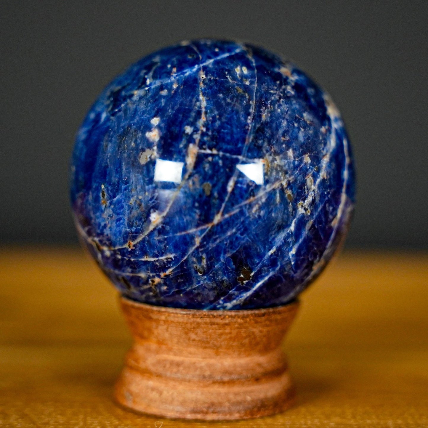 Natürliche Sodalith Kugel – 358,16g – 64,99mm