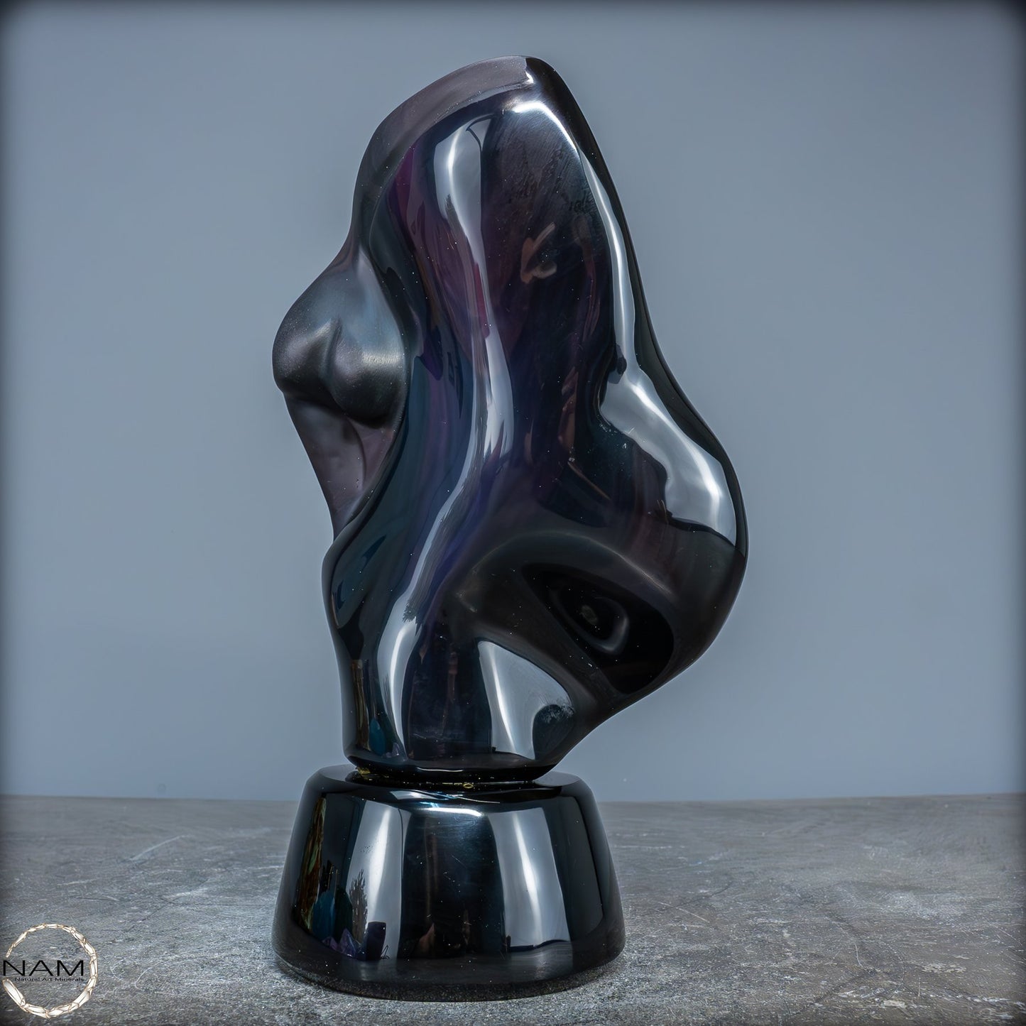 Natürliche Obsidian-Skulptur „Regenbogenfarben“ - 1508,19g