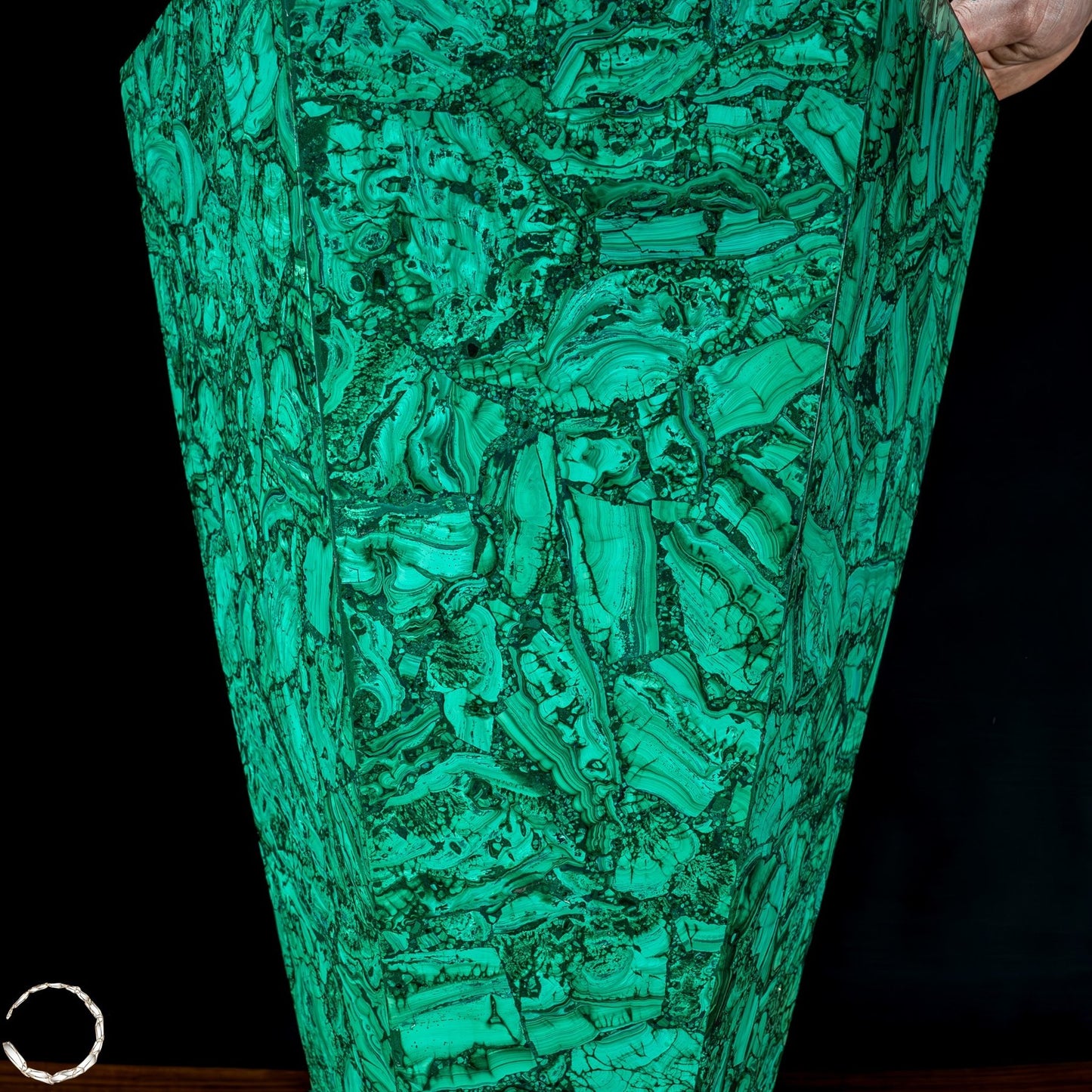 Sehr seltene große Malachit Vase aus dem Kongo – 15483,77g