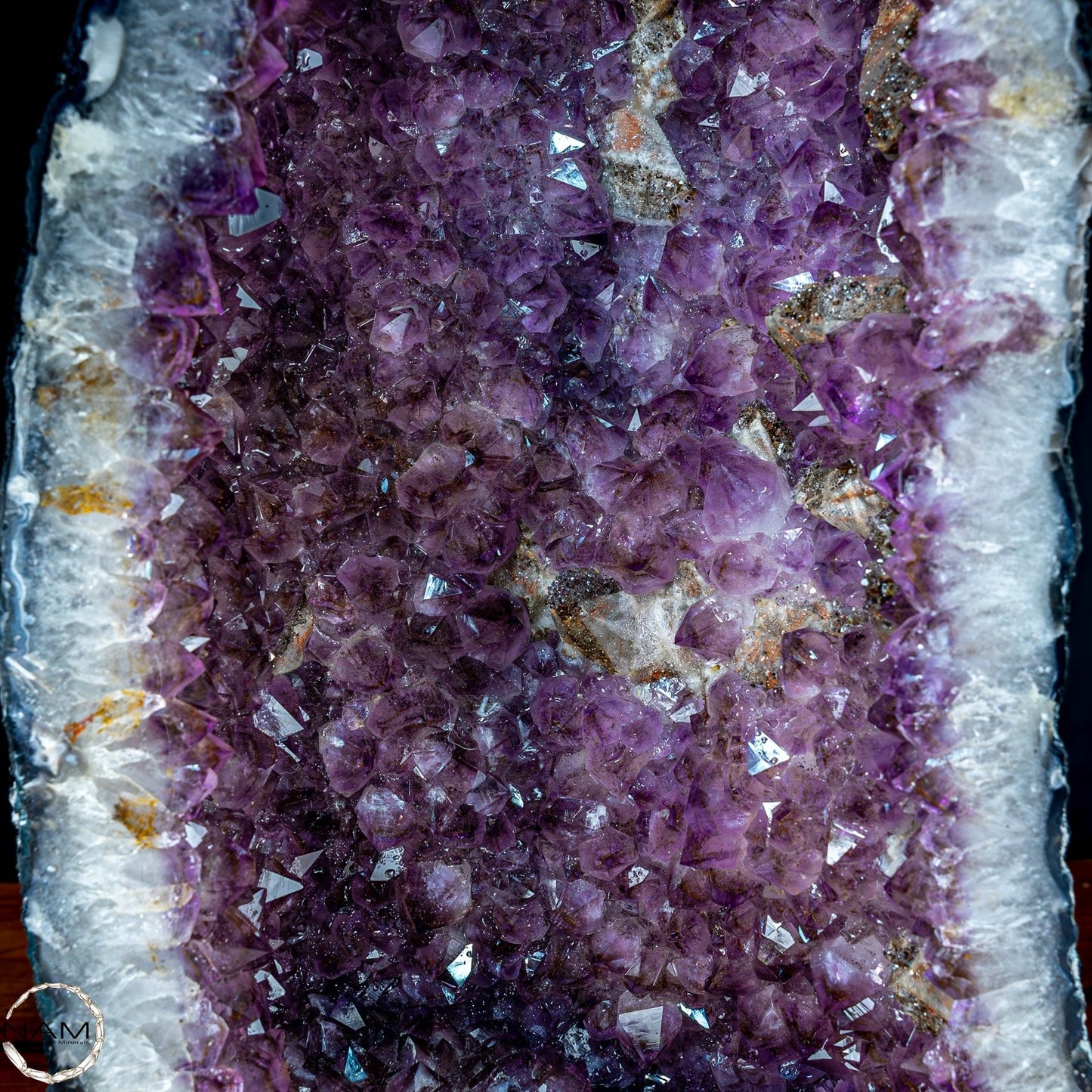 Natürliche Intensive Amethyst-Achat-Kristall Kathedrale/Druse - 29421,12g