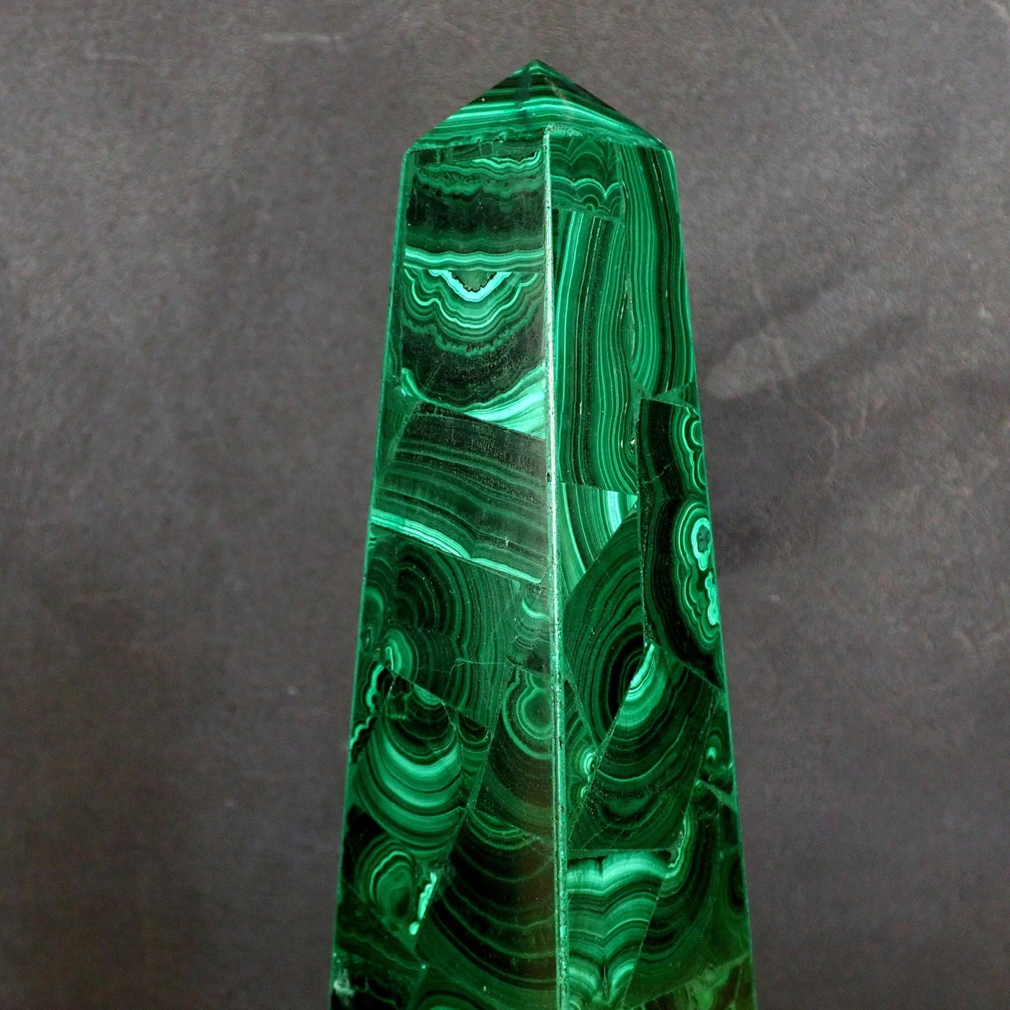 Große Malachit Obelisken als Paar, 10275ct - 2055 g - 305×100×100 mm