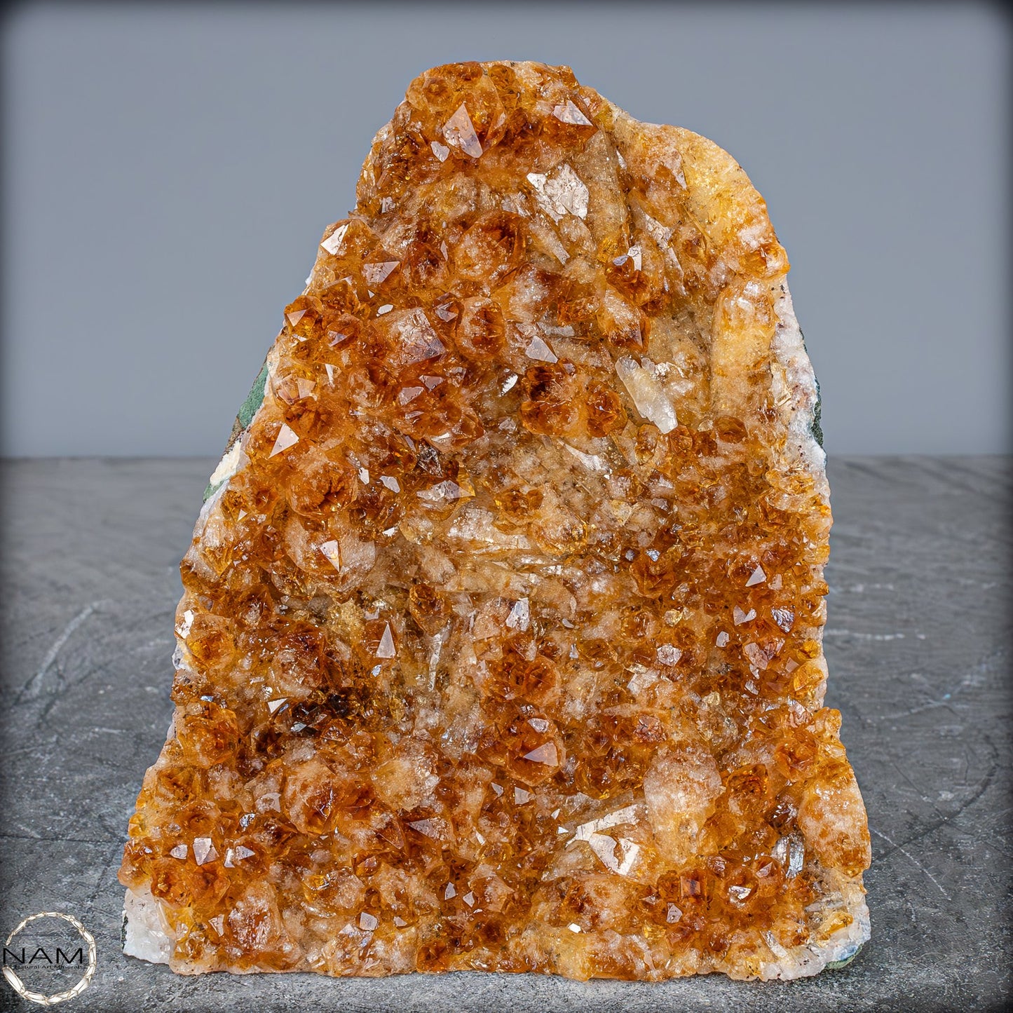 AAA++ Citrin-Quarzkristall Druse mit Calzit, Brazil - 1677,94g
