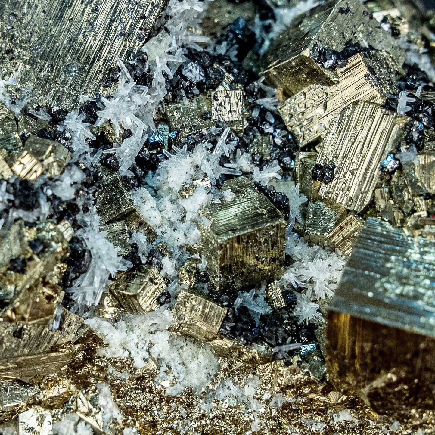 Natürliche Pyrit, Quarz und Galena Kristallcluster - 1537,26g