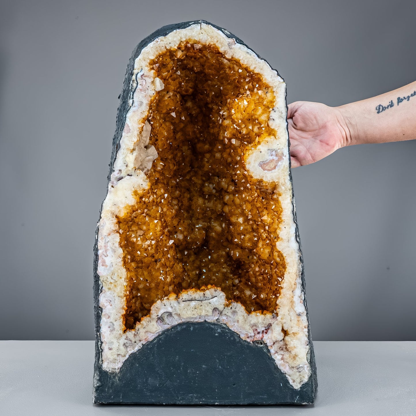 Große Citrin-Quarz Druse, Brasilien - 38384,99g