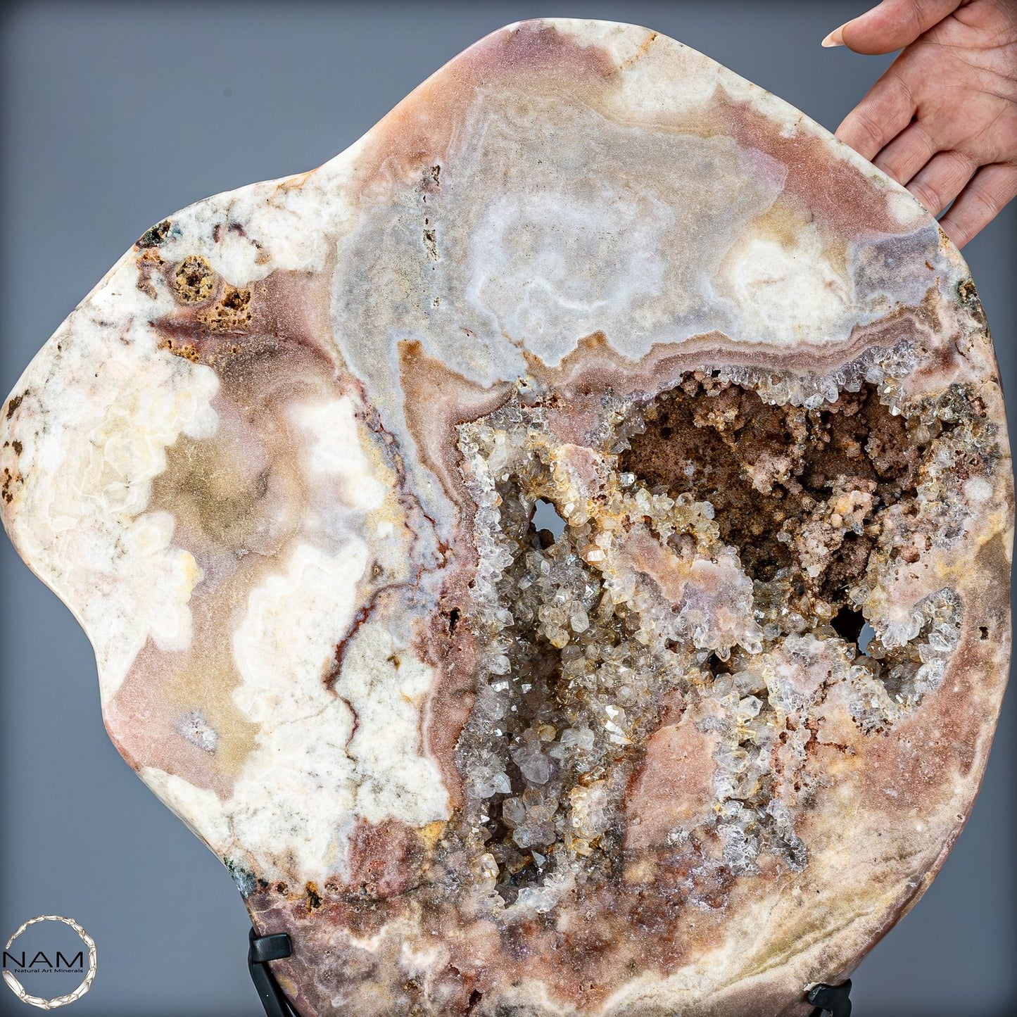 Natürliche Pinker Amethyst-Achat Druse auf Ständer - 13162,18g