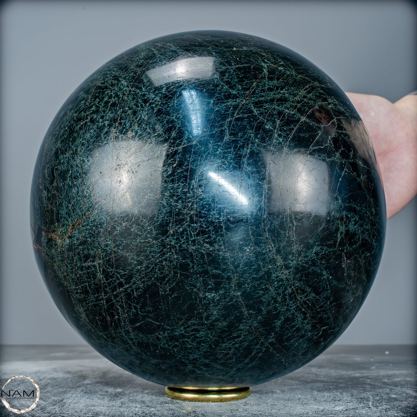 Grünschwarze Turmalin Kugel – Kraftvolle Eleganz der Natur - 9705,94g