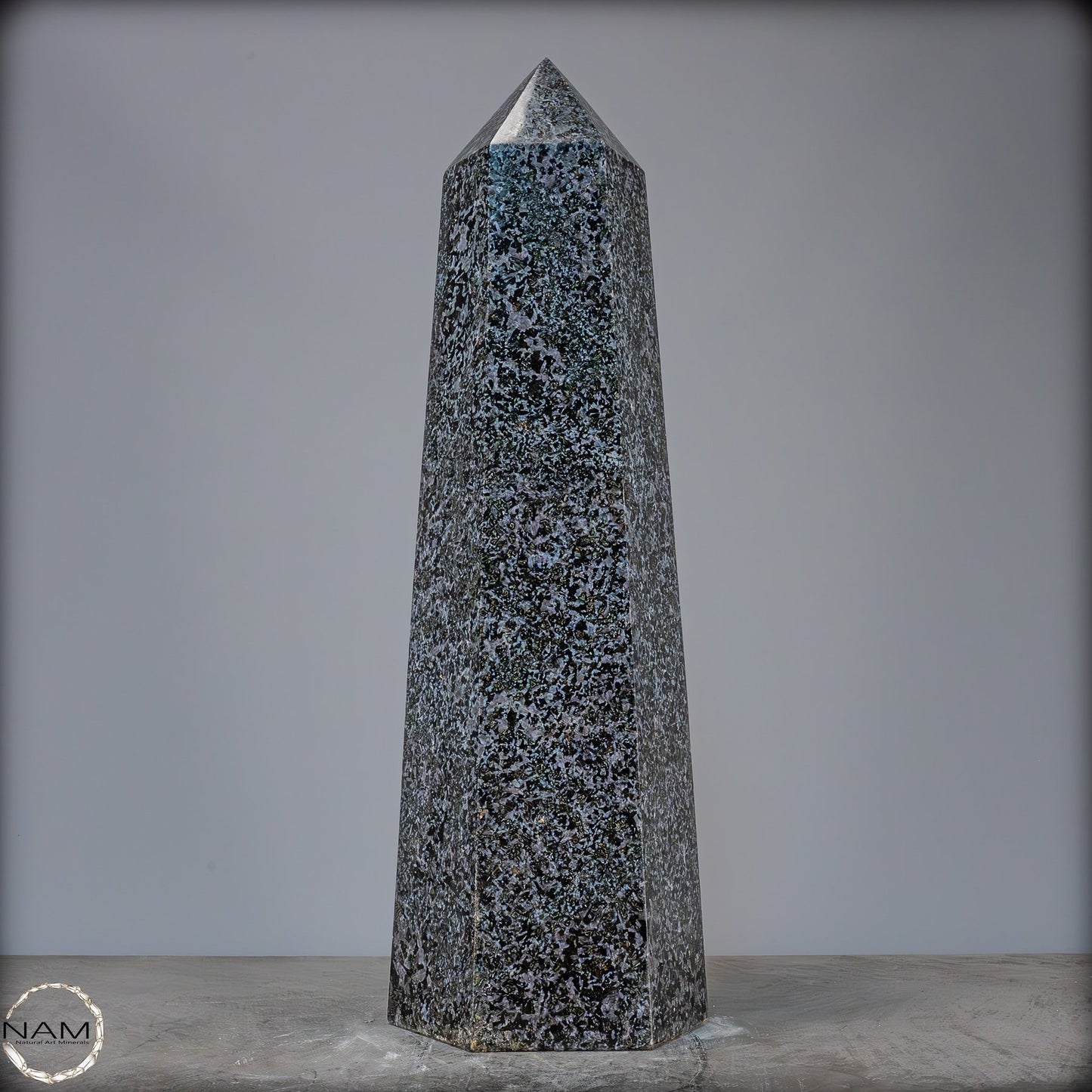 Natürlicher Großer Merlinit (Gabbro) Kristall Obelisk - 23560,14g