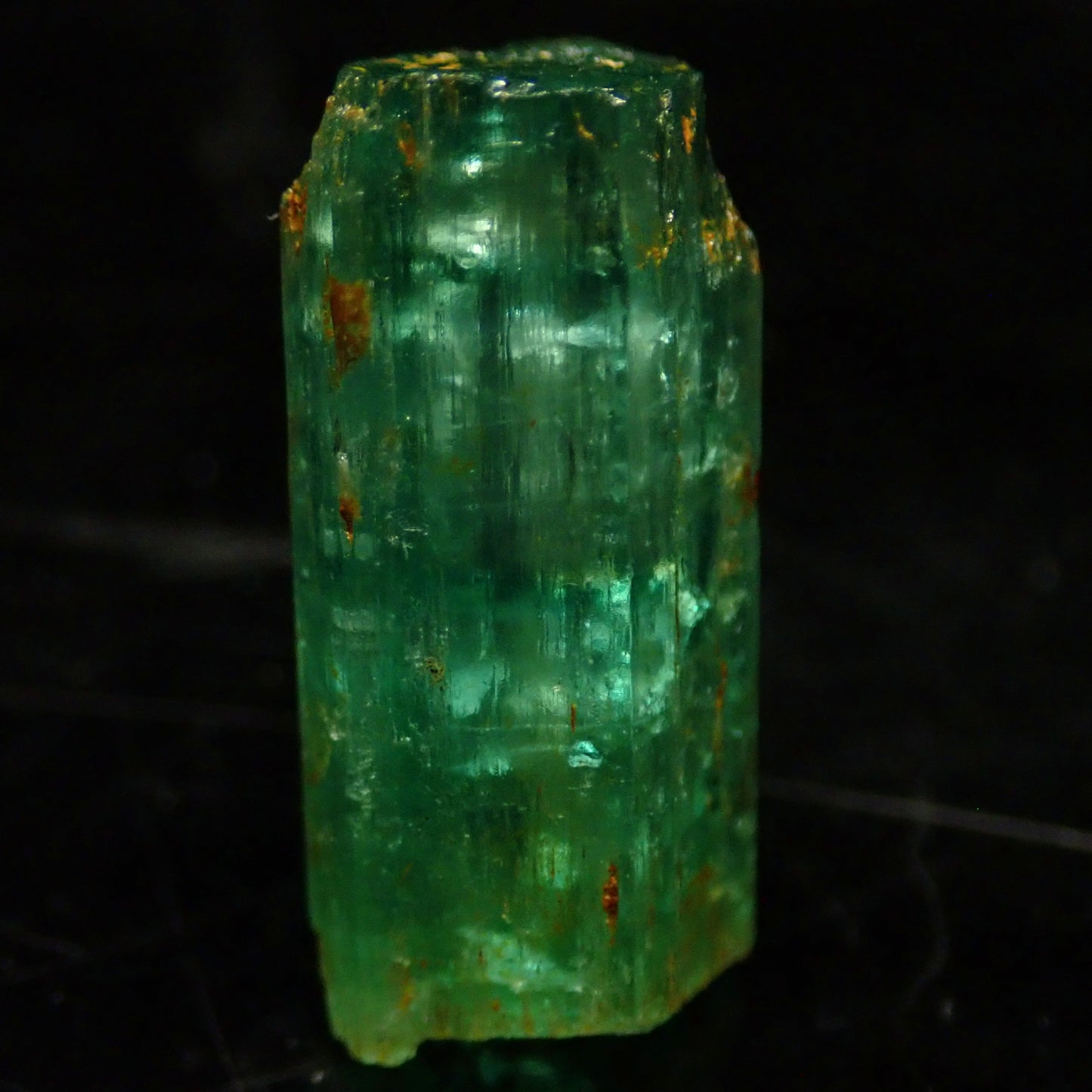 AAA+++ Transparenter Smaragdkristall aus Australien, 15.195 ct - 3,039g - 20,53 x 10,58 x 7,70mm