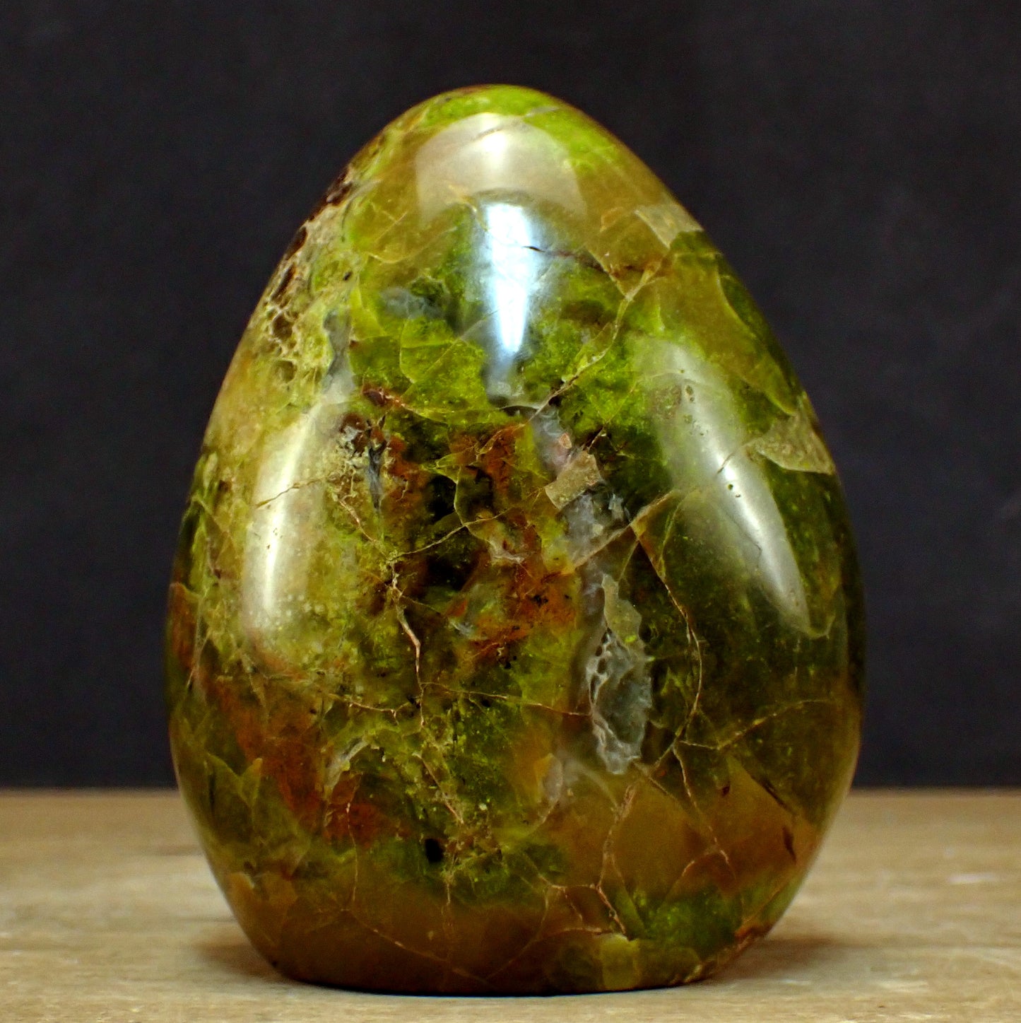 Grüner Opal Freiform - 832,29g - 123 x 92 x 68 mm