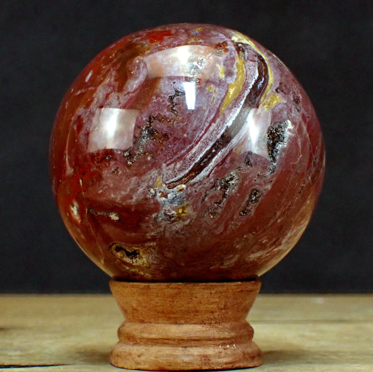 Versteinertes Holz als Kugel - 672,29g - 78mm