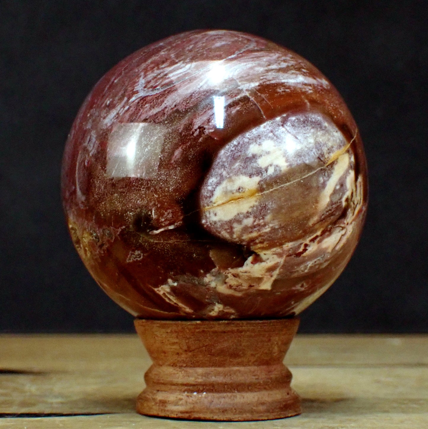Versteinertes Holz als Kugel - 672,29g - 78mm