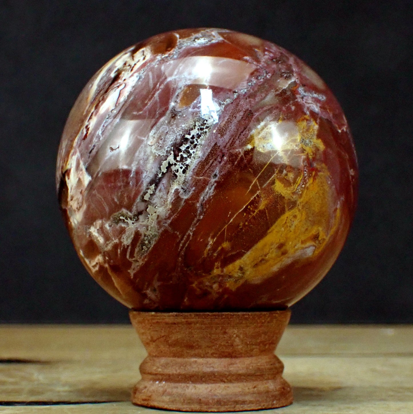 Versteinertes Holz als Kugel - 672,29g - 78mm
