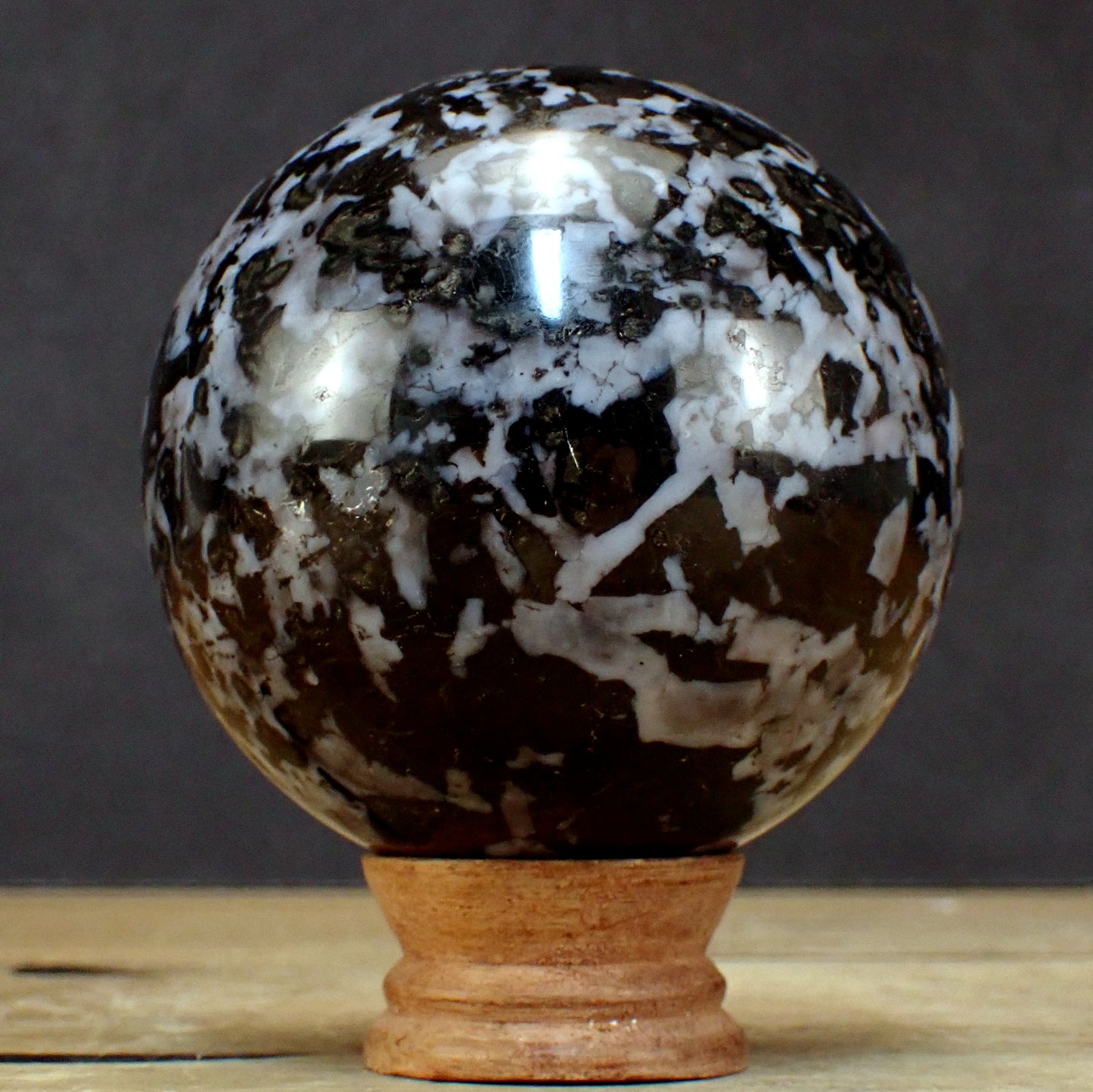 Merlinit (Gabbro) Kugel - 1280,31g - 95mm