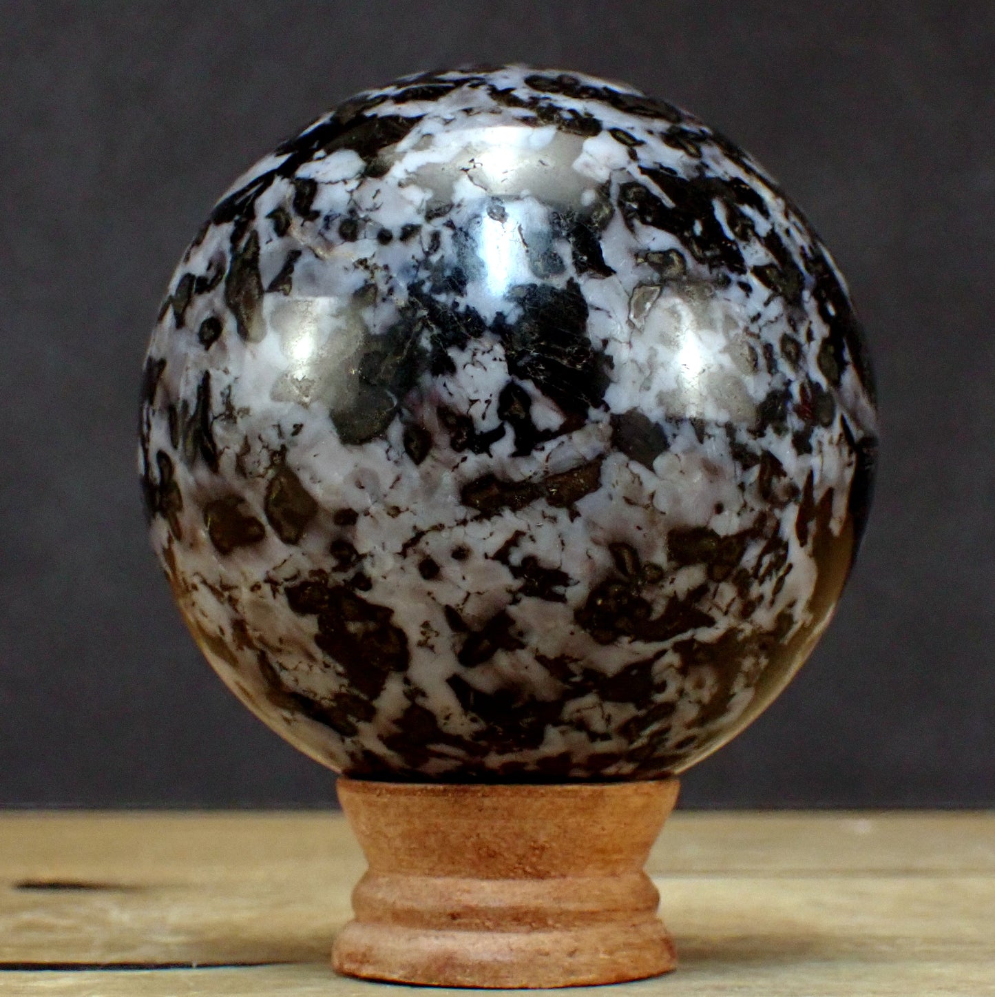 Merlinit (Gabbro) Kugel - 1280,31g - 95mm