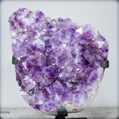 Exklusive Amethyst Druse auf elegantem Metallständer-13088,66g