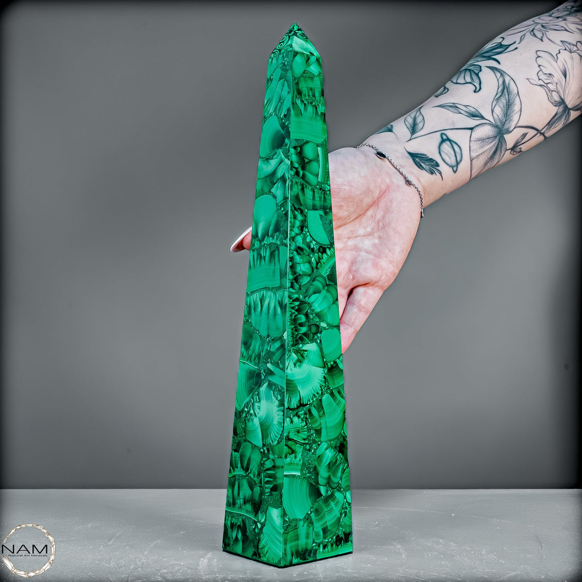 Malachit-Turm – Monumentale Eleganz aus der Natur - 793,37g