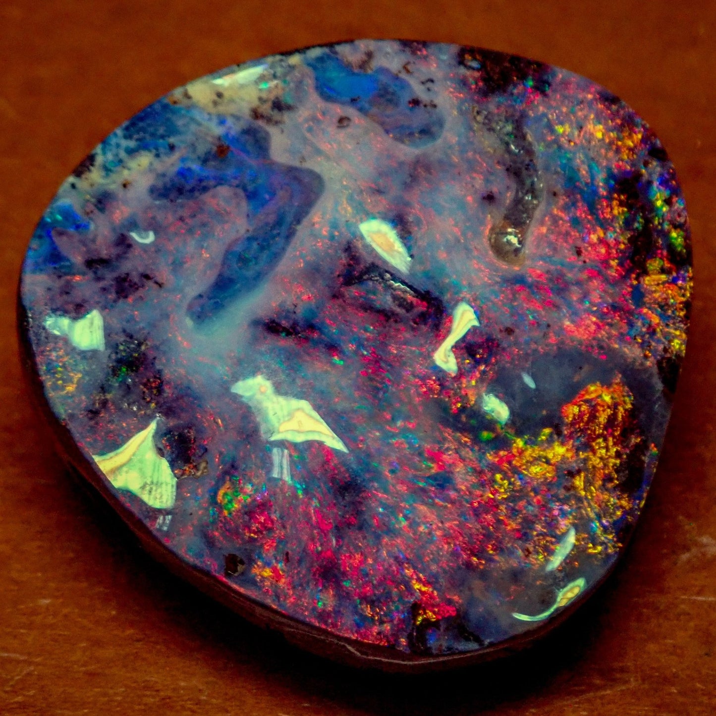 Natürlicher AAA+++ Boulder Opal aus Australien Edelsteinqualität - 25,879g