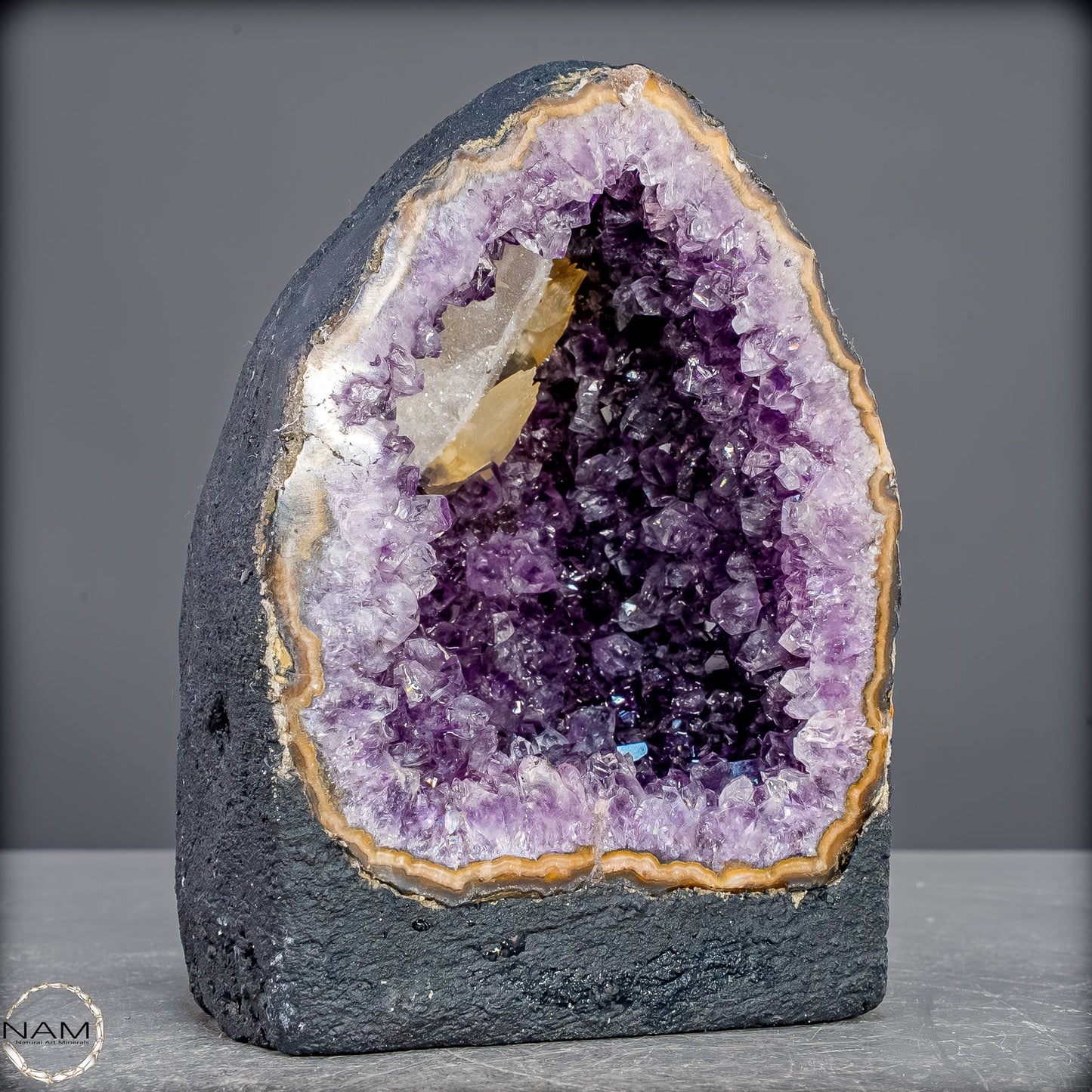 Amethyst-Druse mit Calcit aus Uruguay – 1626,45g