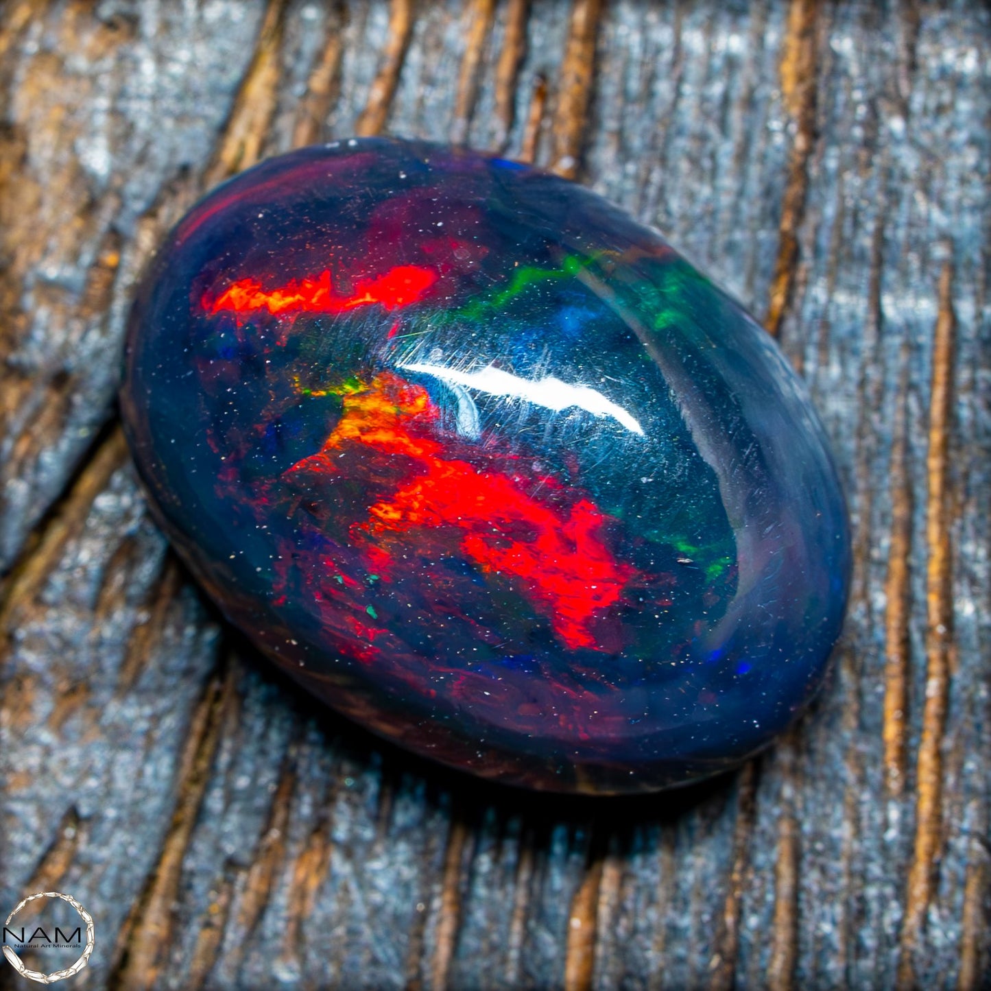 Großer AAA+ Schwarzer Opal Cabochon - 0,685g/3,425ct